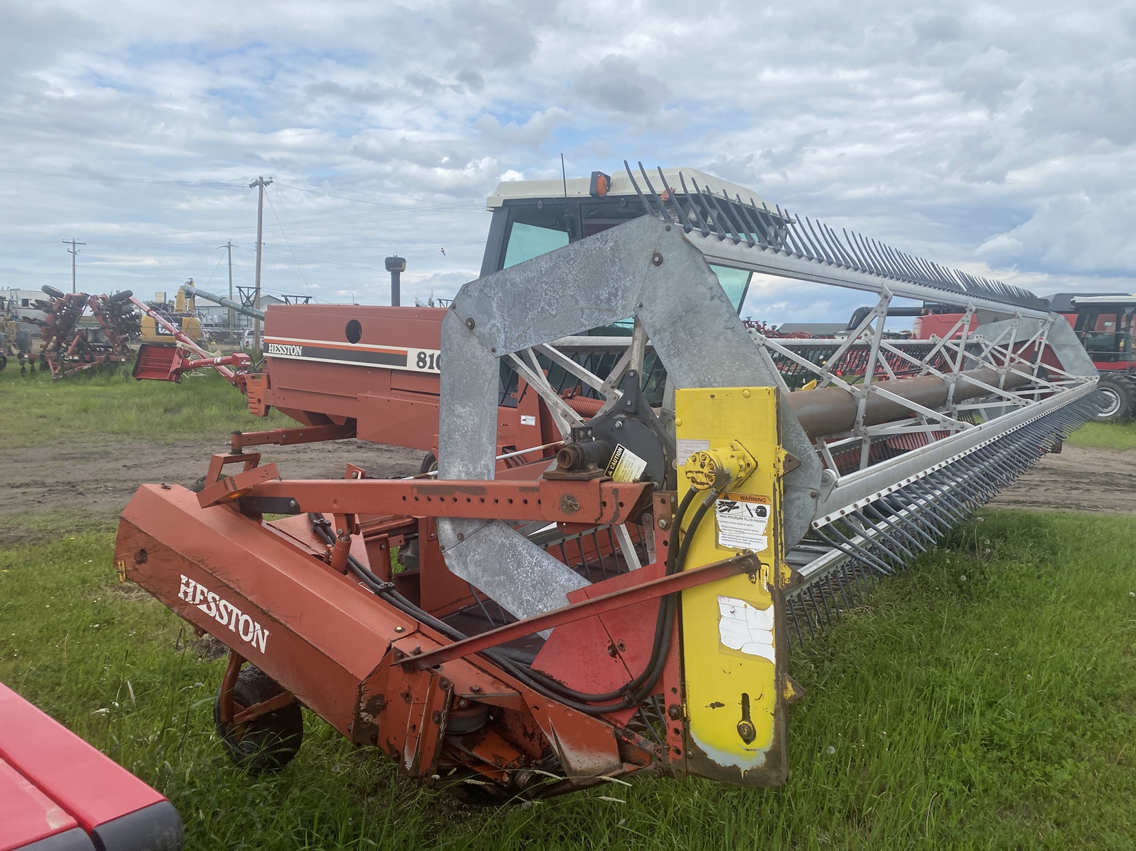 1995 AGCO Hesston 8100 Windrower