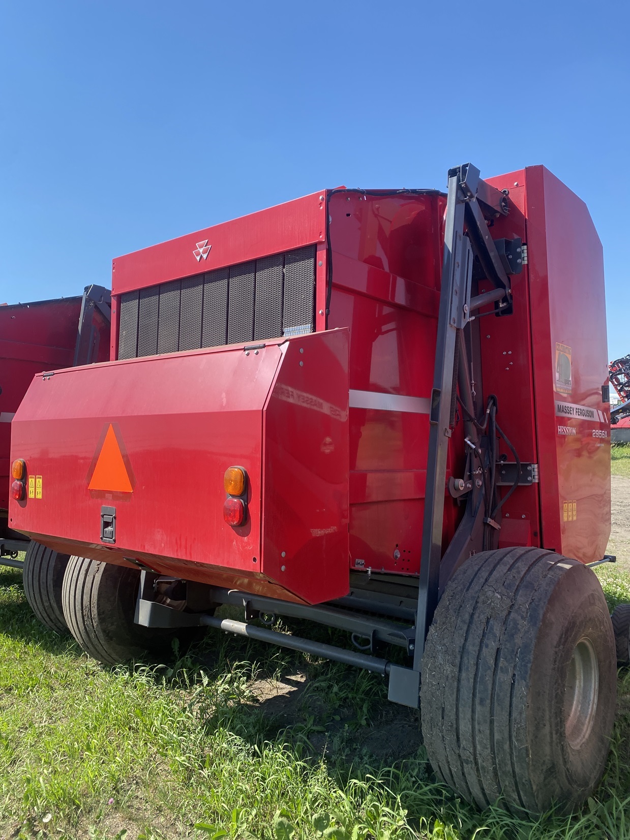 2016 Massey Ferguson 2956 Baler/Round