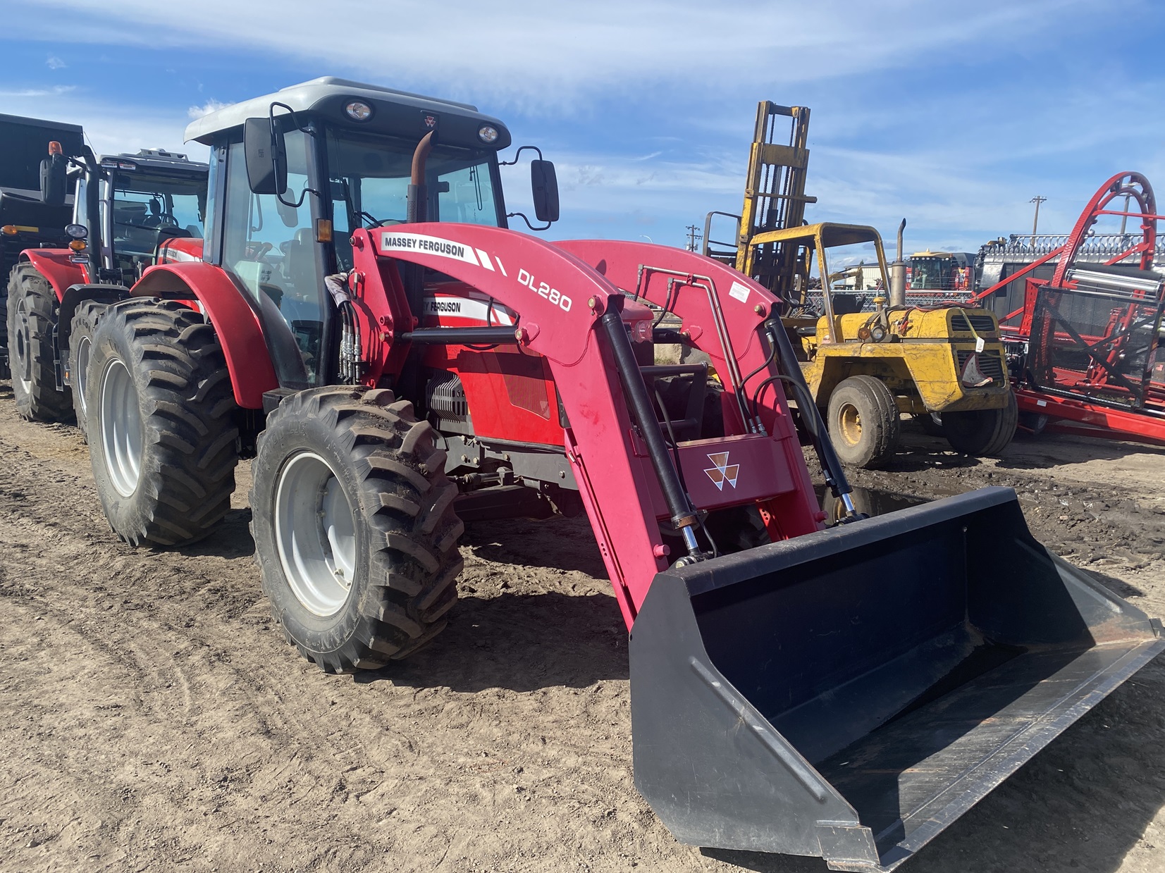 2012 Massey Ferguson 2680 Tractor