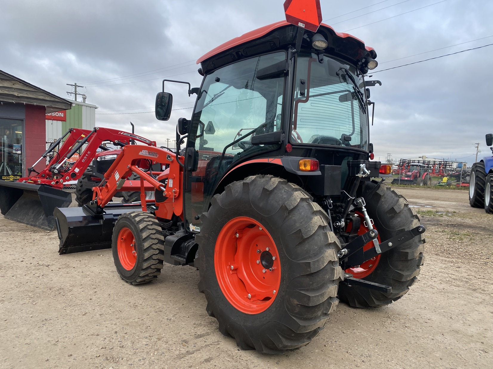 2023 Kioti DK5320SEHC Tractor