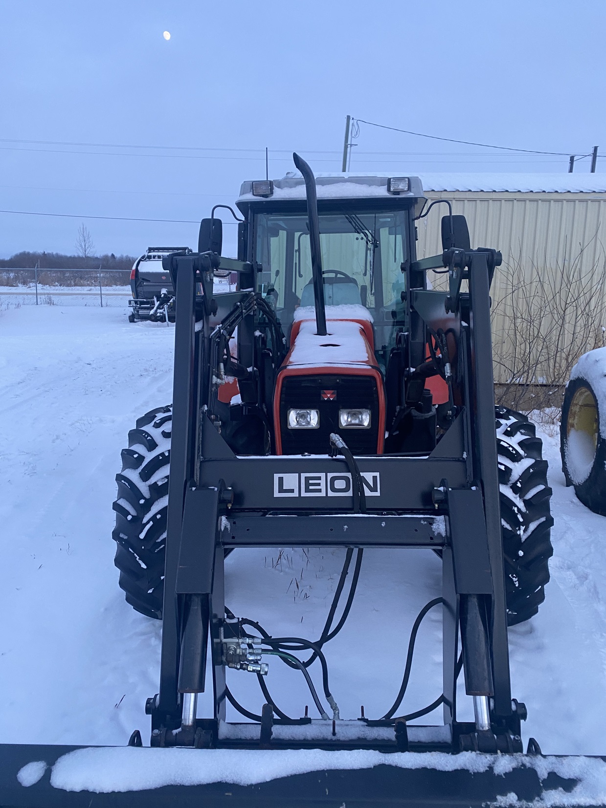 2004 Massey Ferguson 492 Tractor