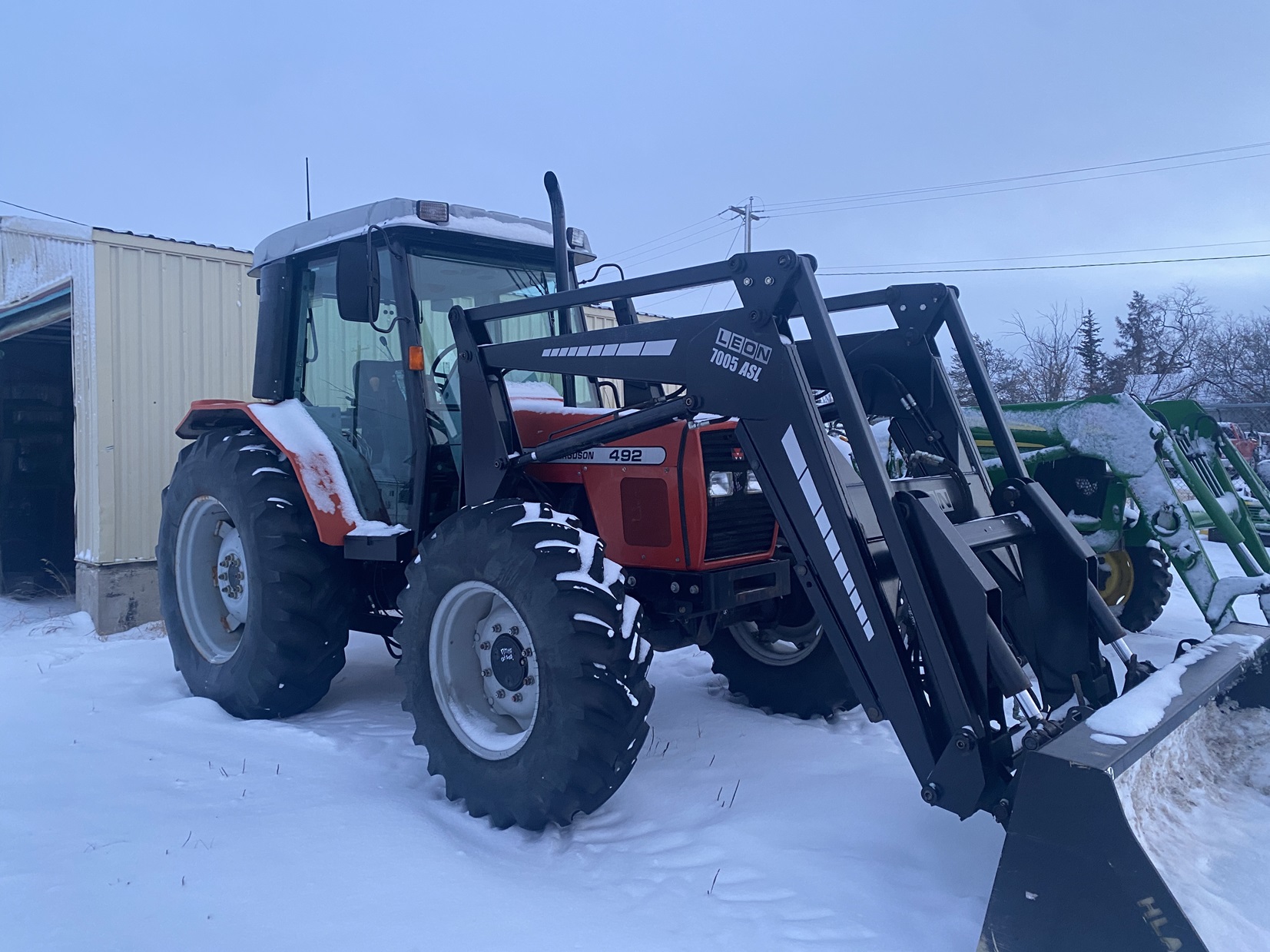 2004 Massey Ferguson 492 Tractor