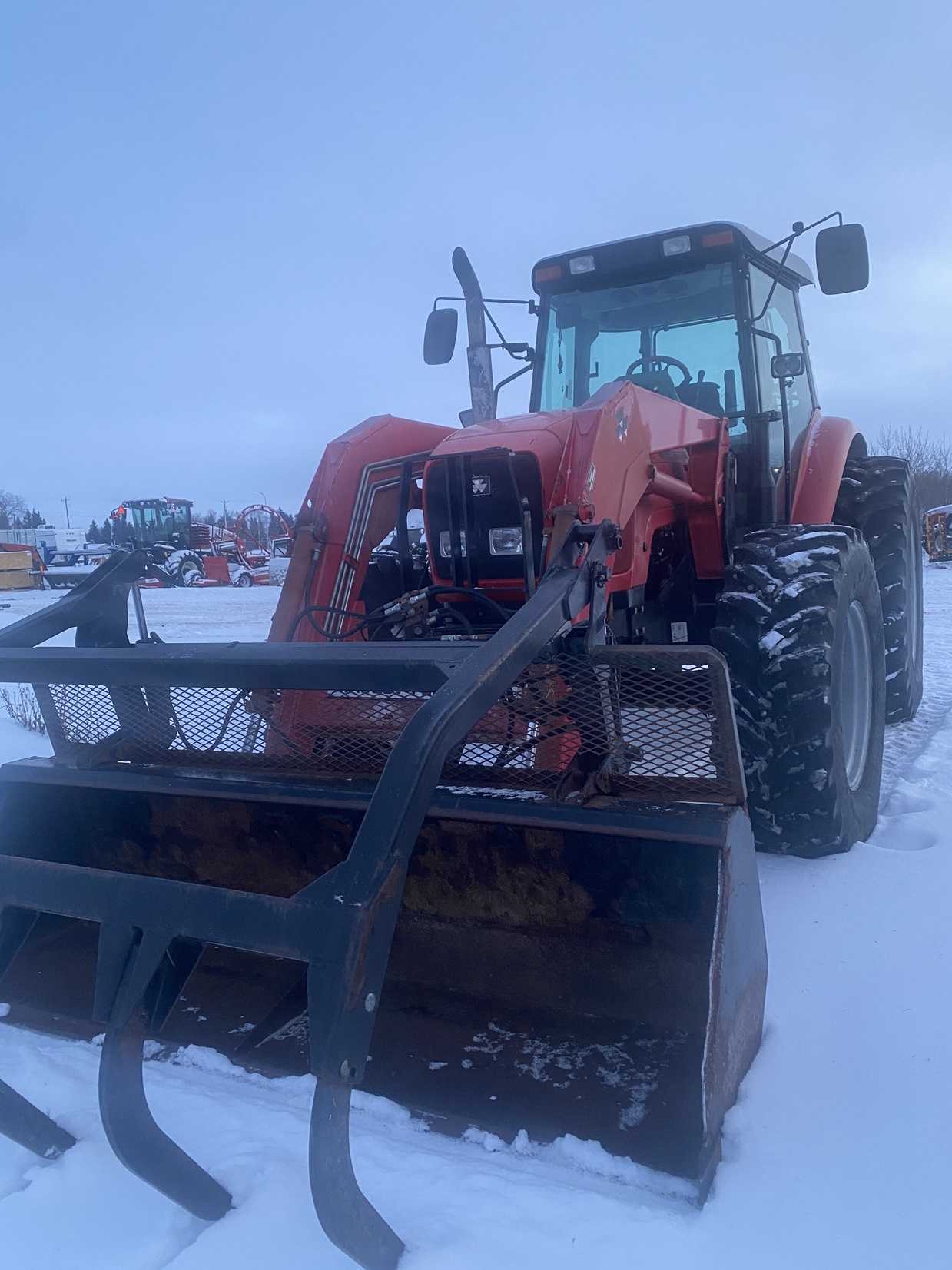 2000 Massey Ferguson 8220 Tractor