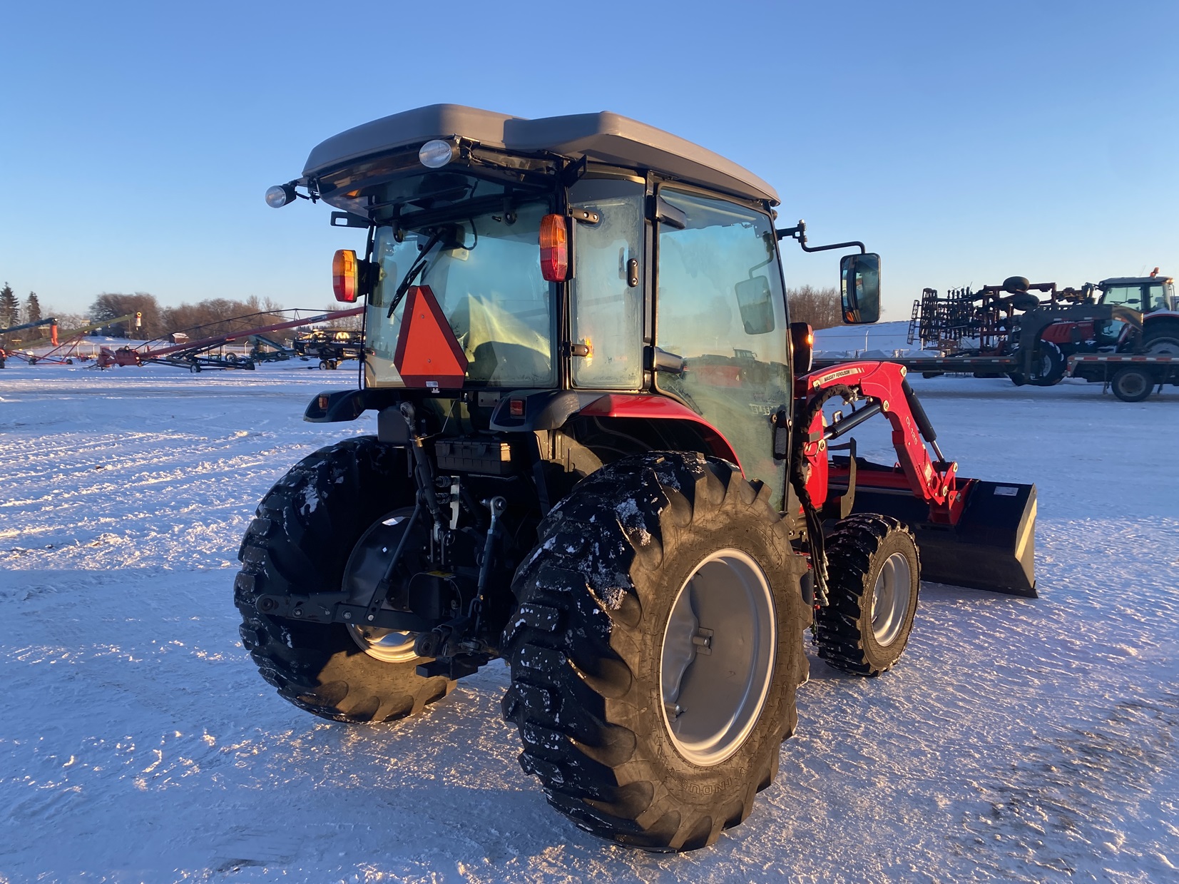 2019 Massey Ferguson 1735M Tractor