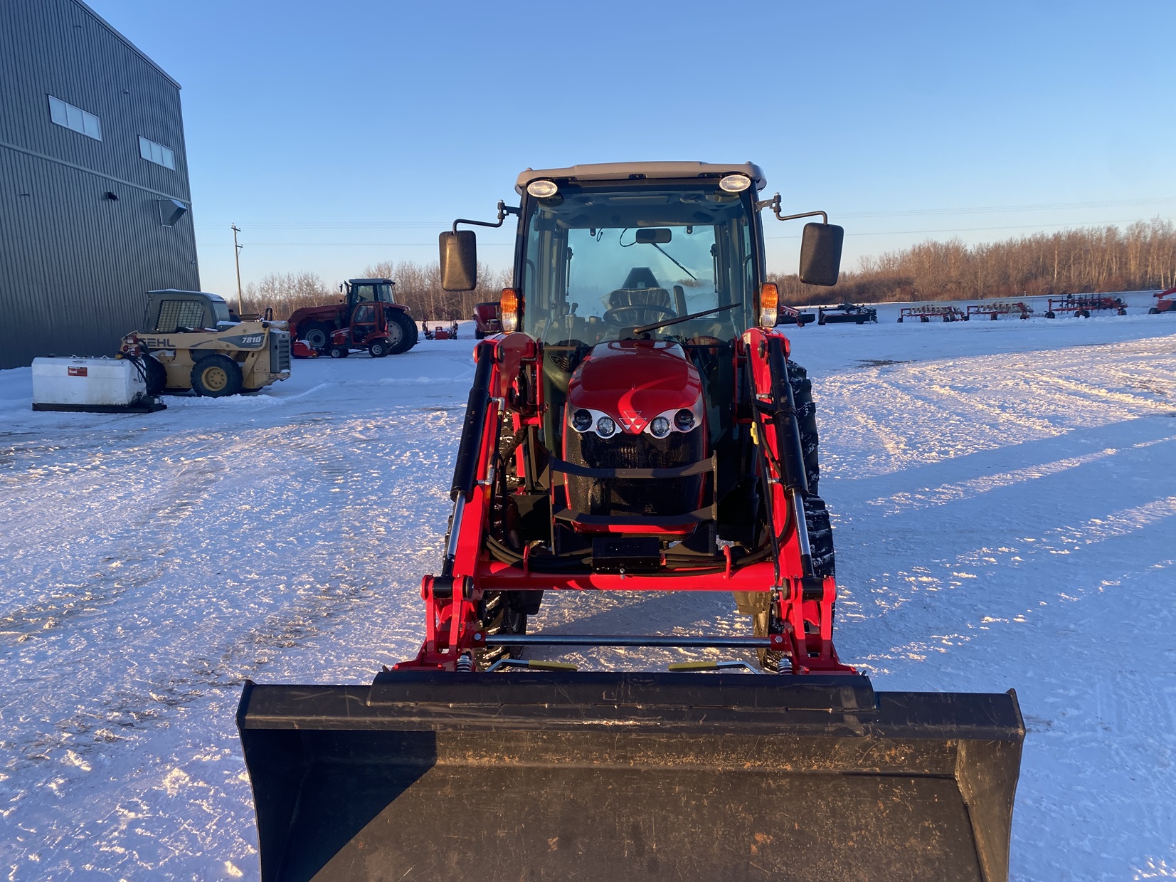 2019 Massey Ferguson 1735M Tractor