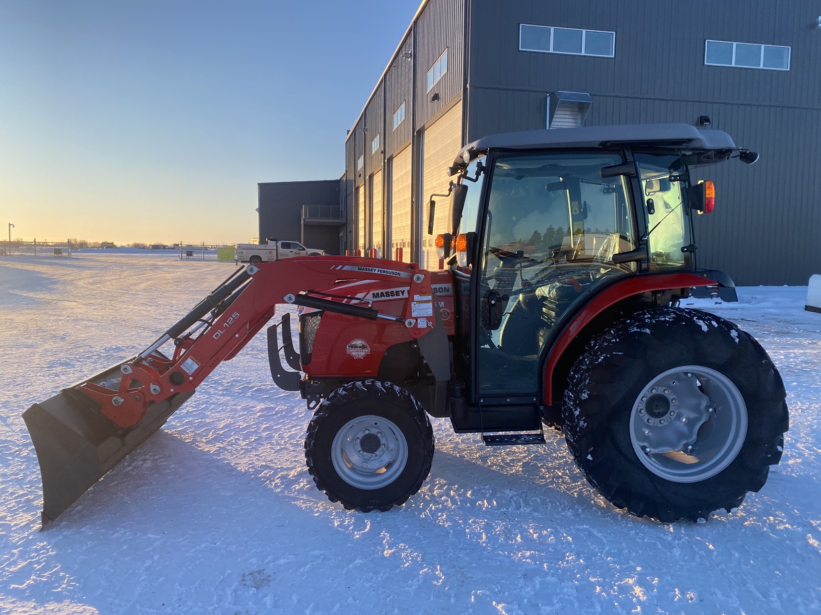 2019 Massey Ferguson 1735M Tractor