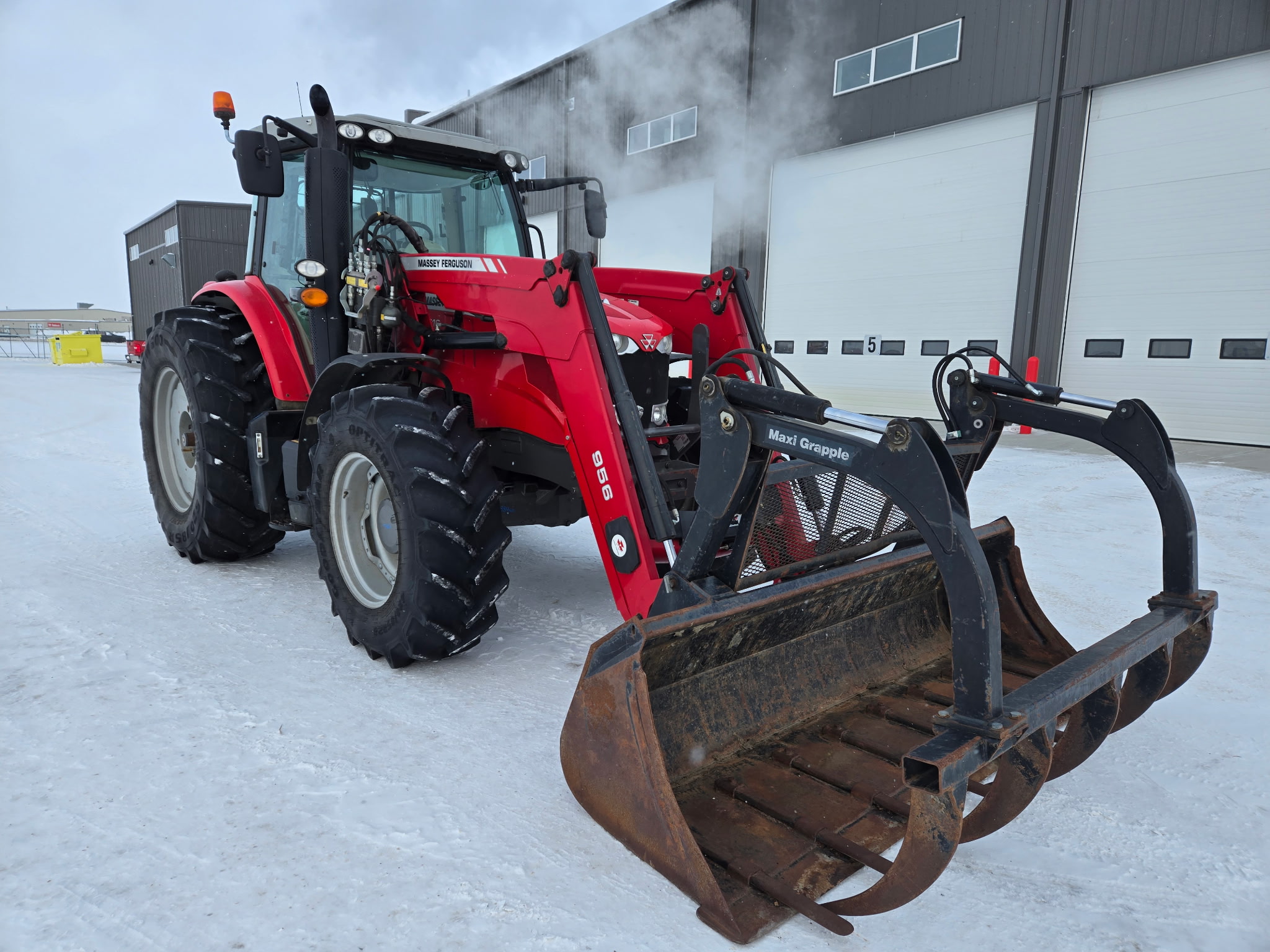 2015 Massey Ferguson 6616 Deluxe Tractor