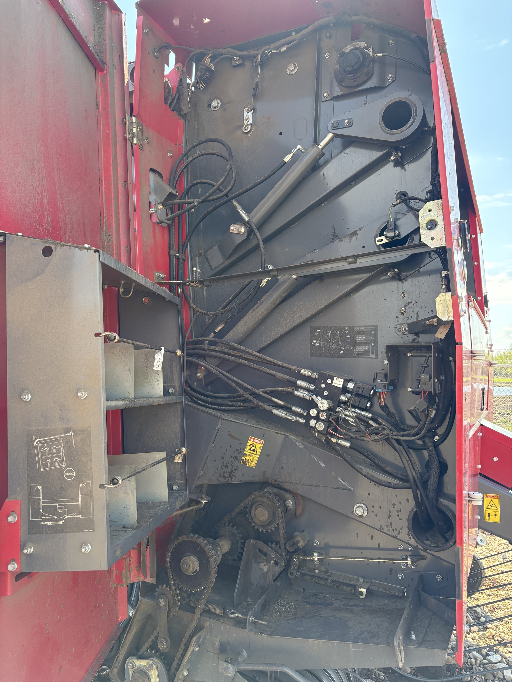 2020 Massey Ferguson 2956 Baler/Round