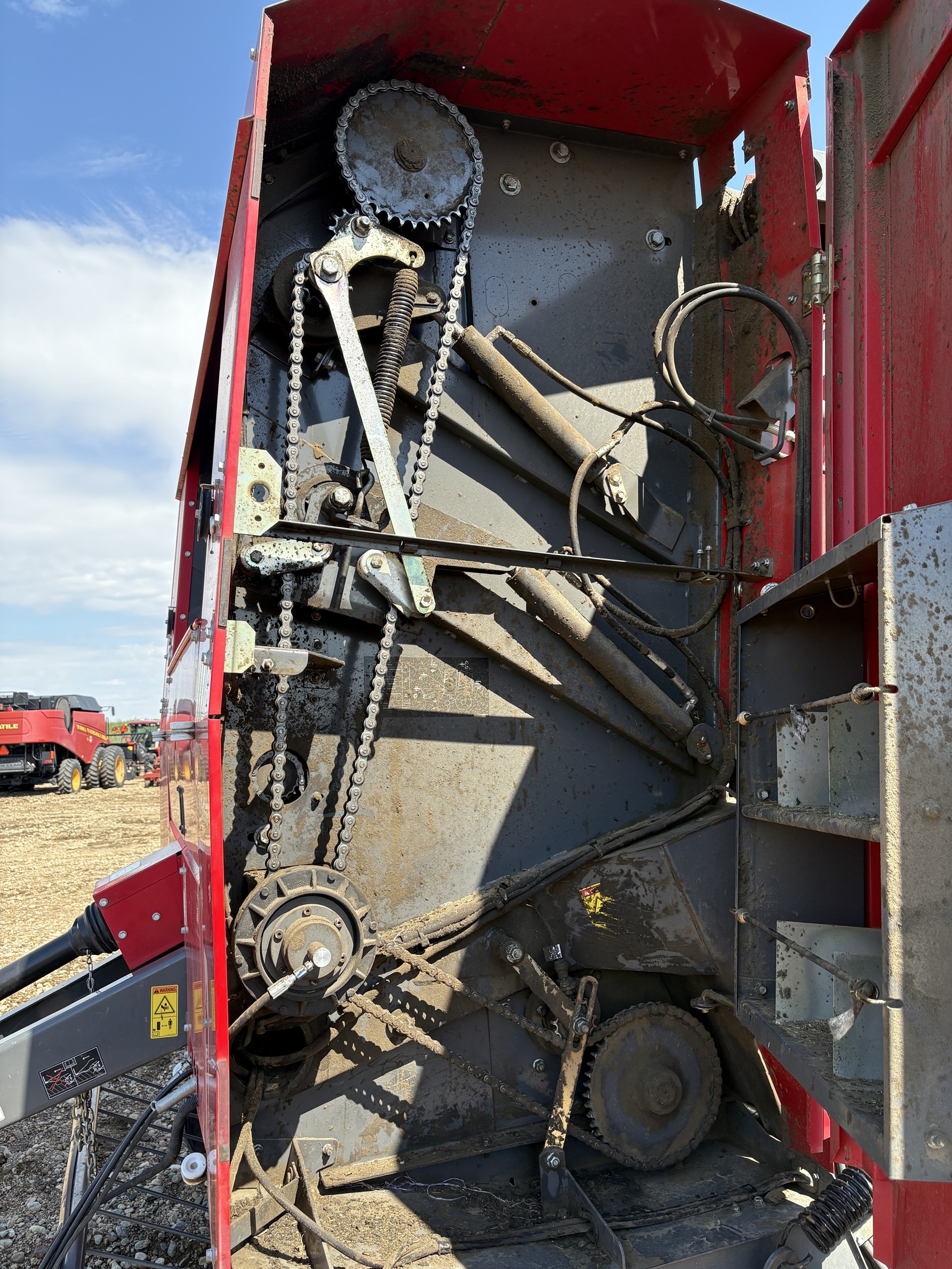2020 Massey Ferguson 2956 Baler/Round