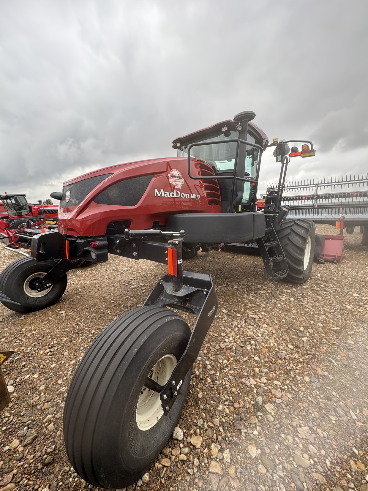 2019 MacDon M1170 Windrower