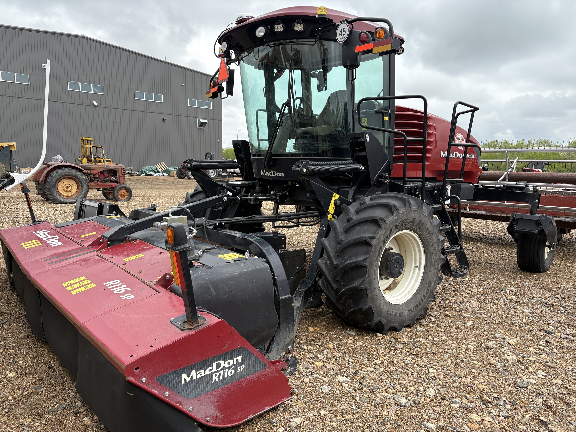 2019 MacDon M1170 Windrower