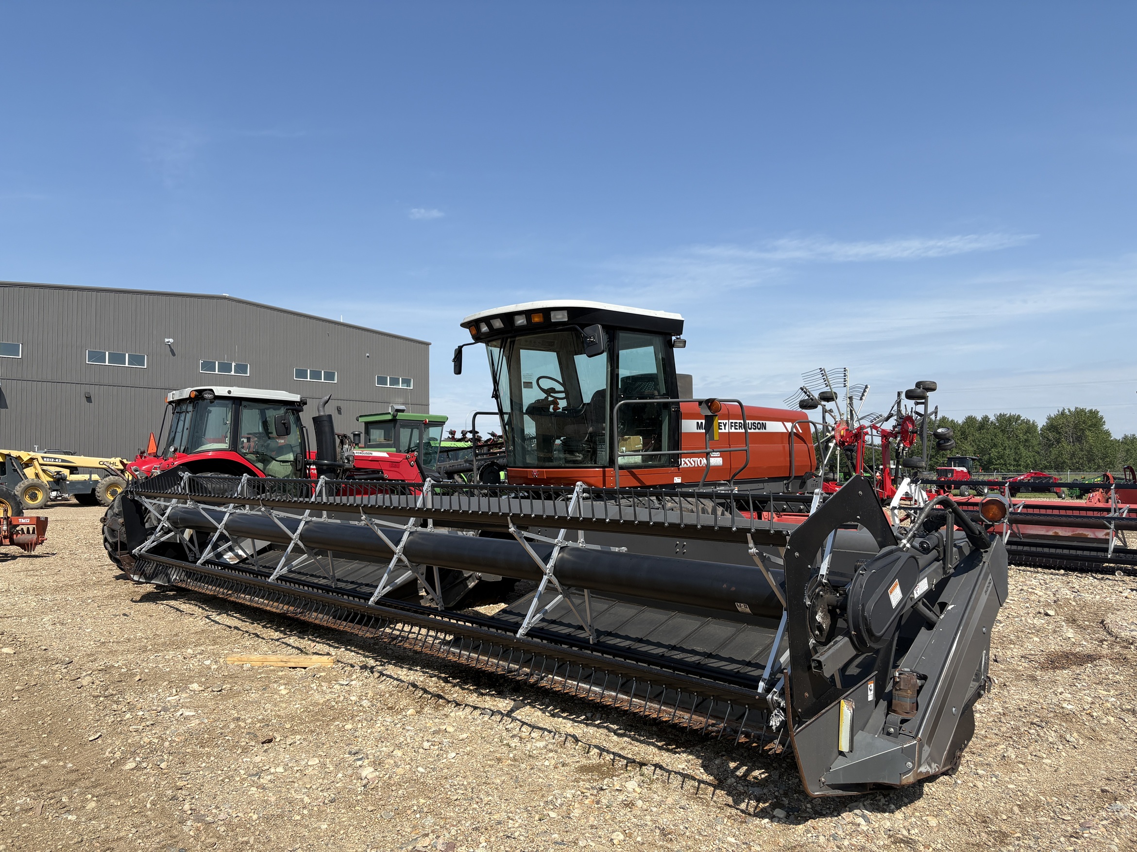 2010 AGCO Hesston 9435 Windrower
