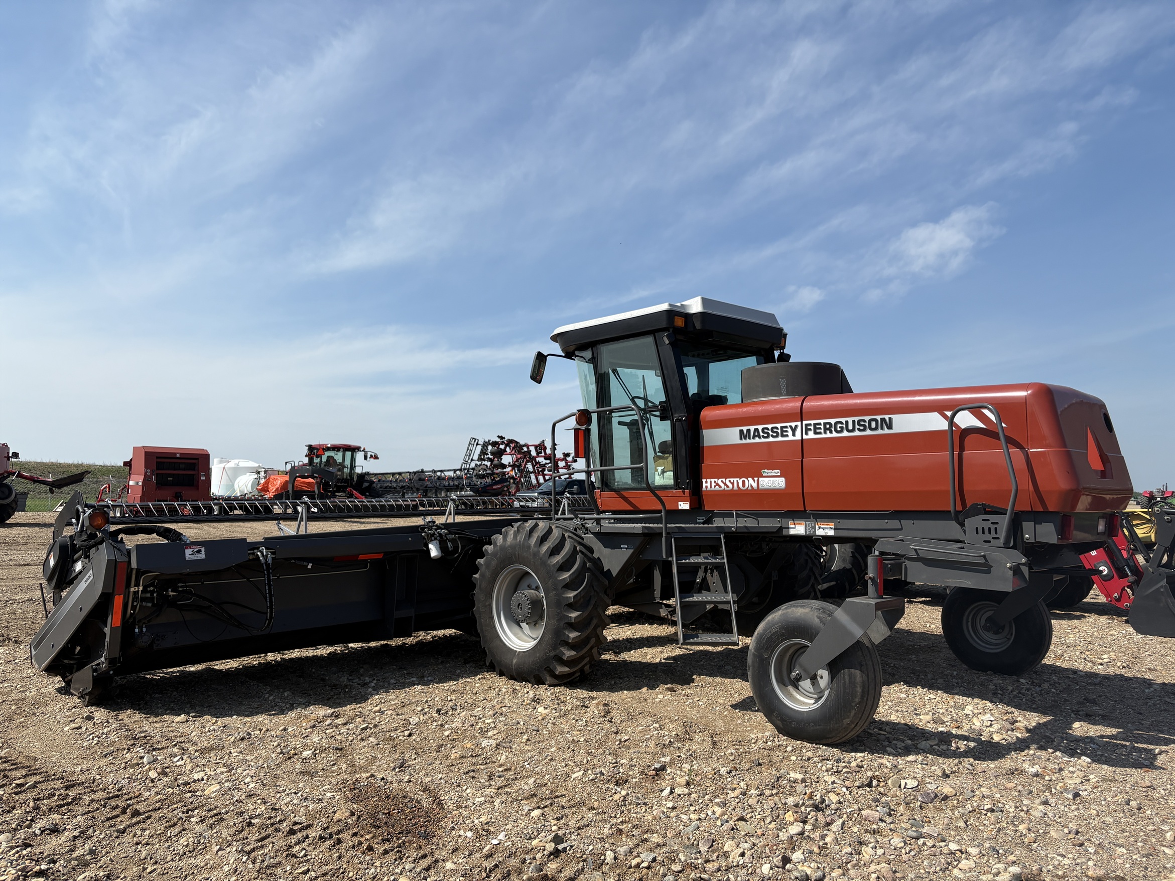 2010 AGCO Hesston 9435 Windrower