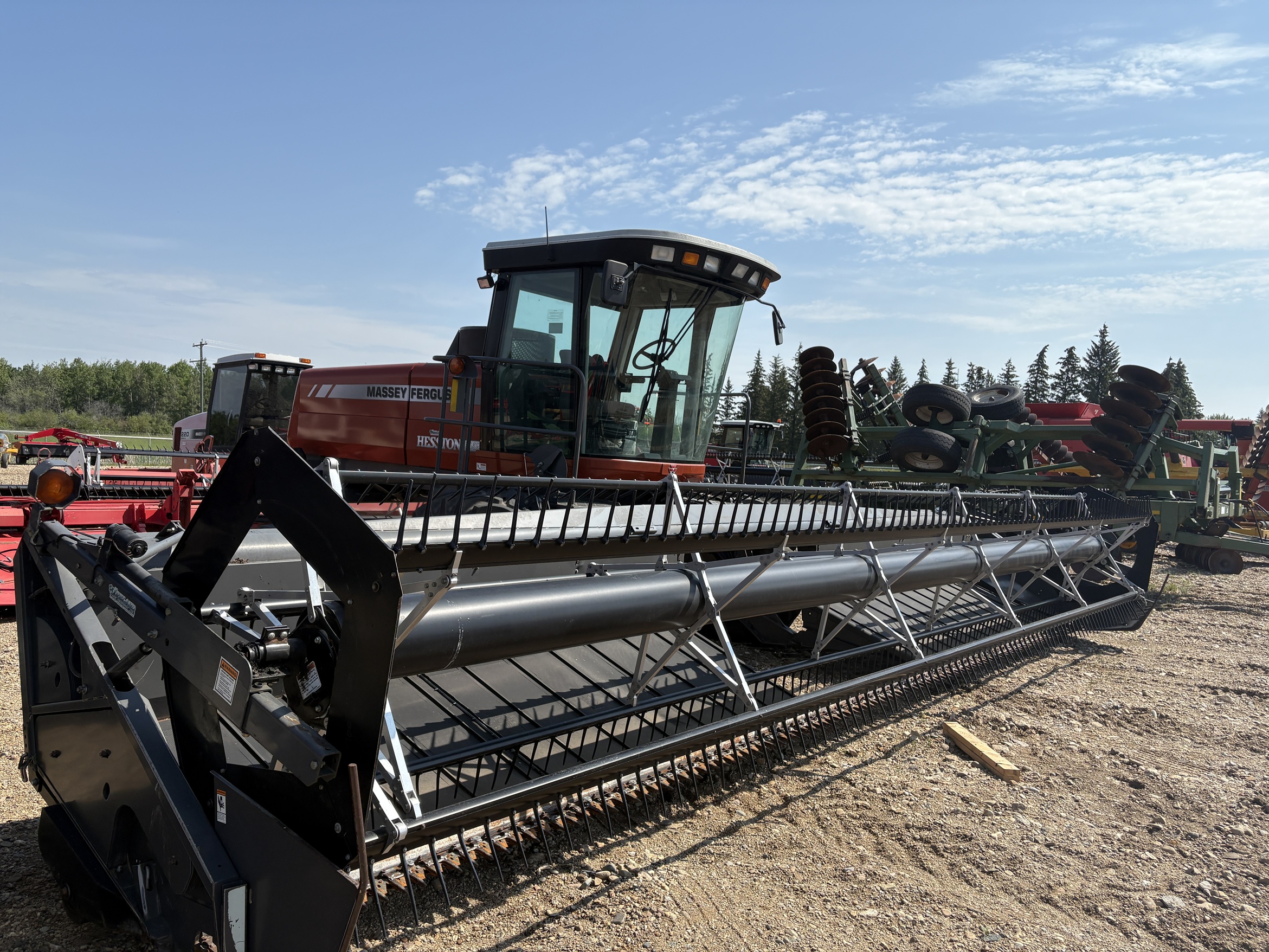 2010 AGCO Hesston 9435 Windrower