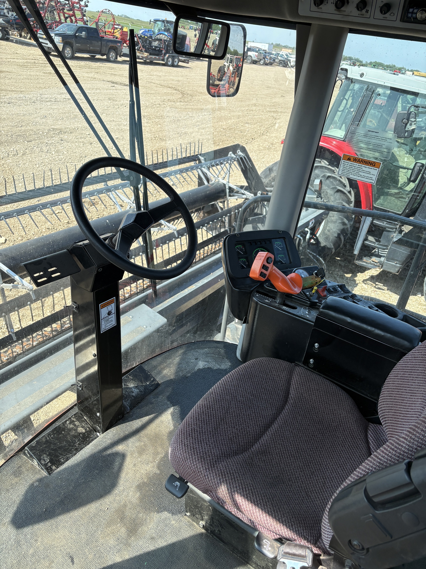 2010 AGCO Hesston 9435 Windrower