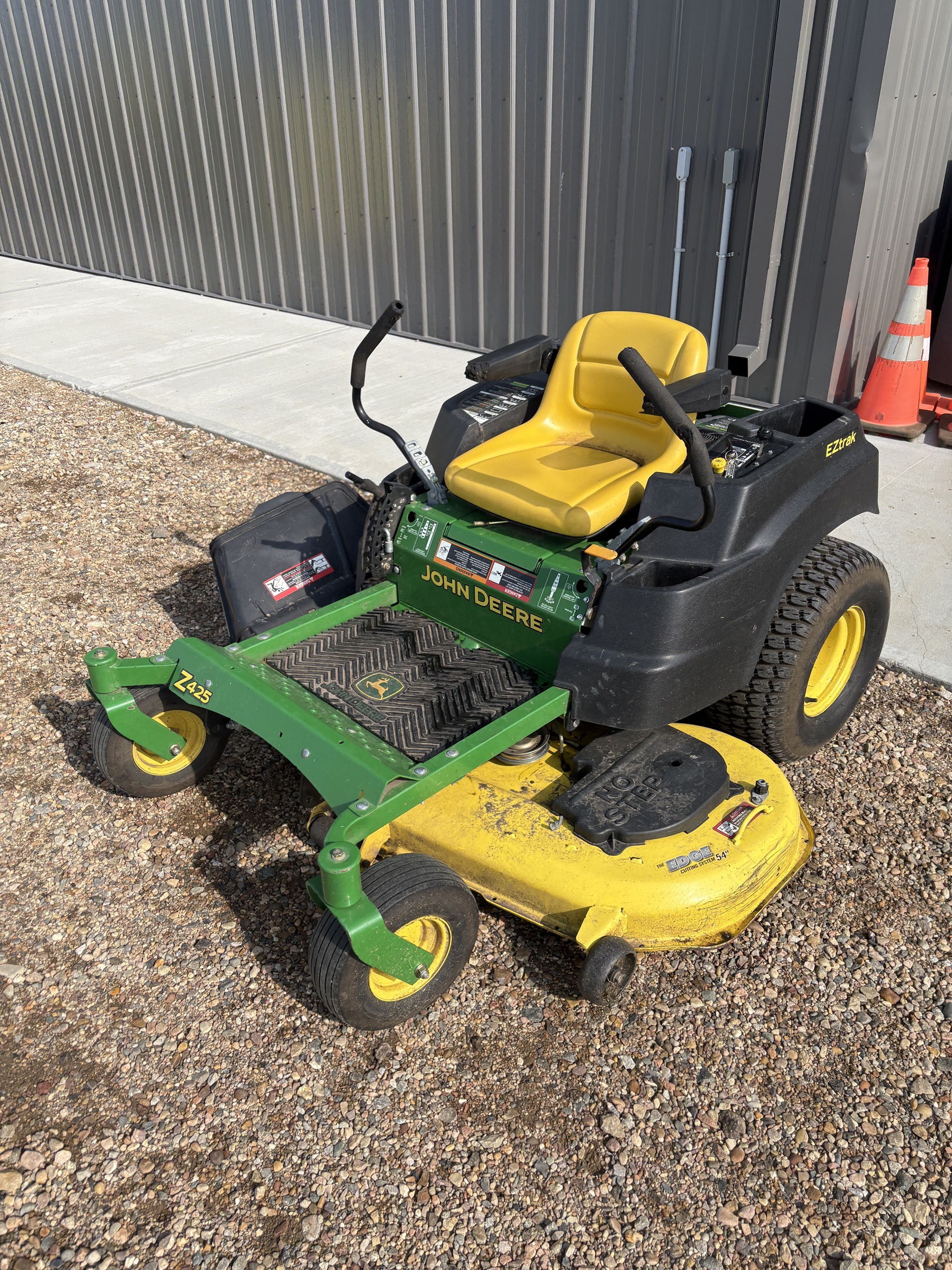 2012 John Deere Z425 Mower/Zero Turn