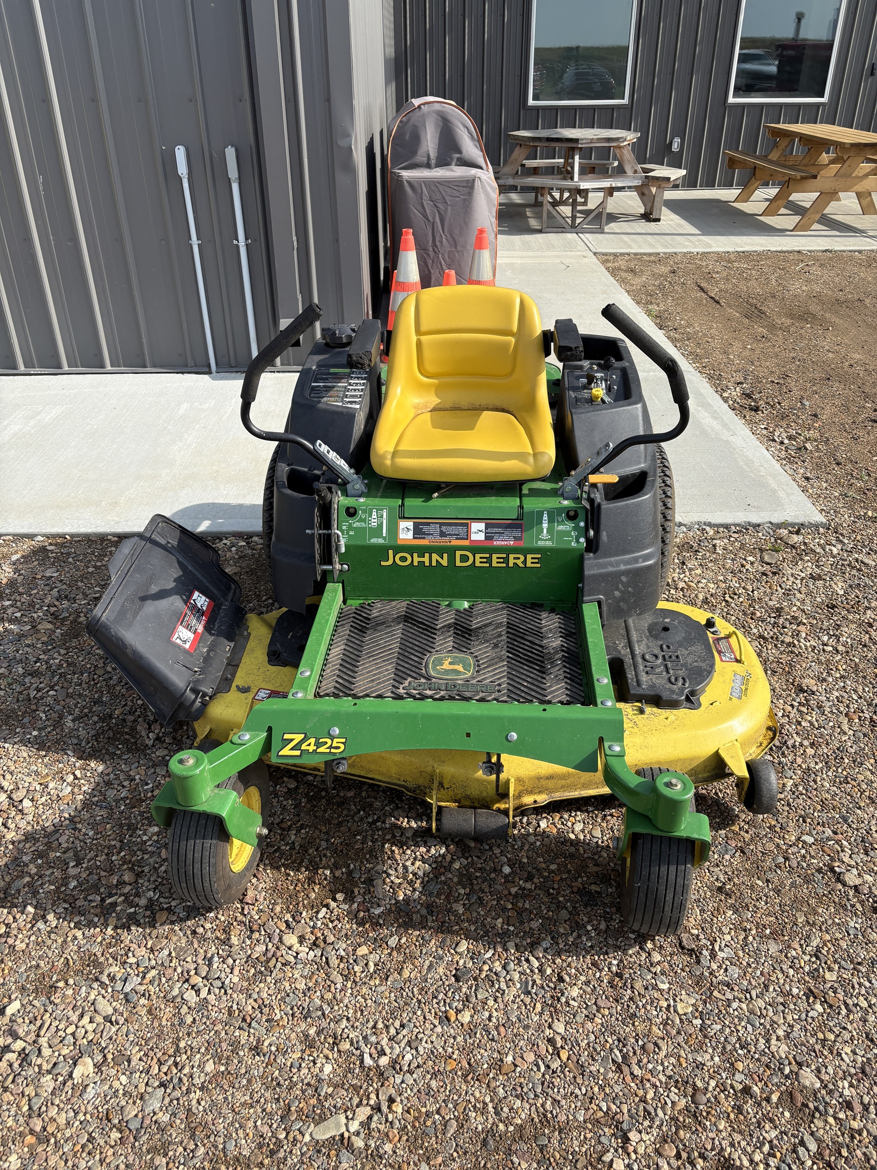 2012 John Deere Z425 Mower/Zero Turn