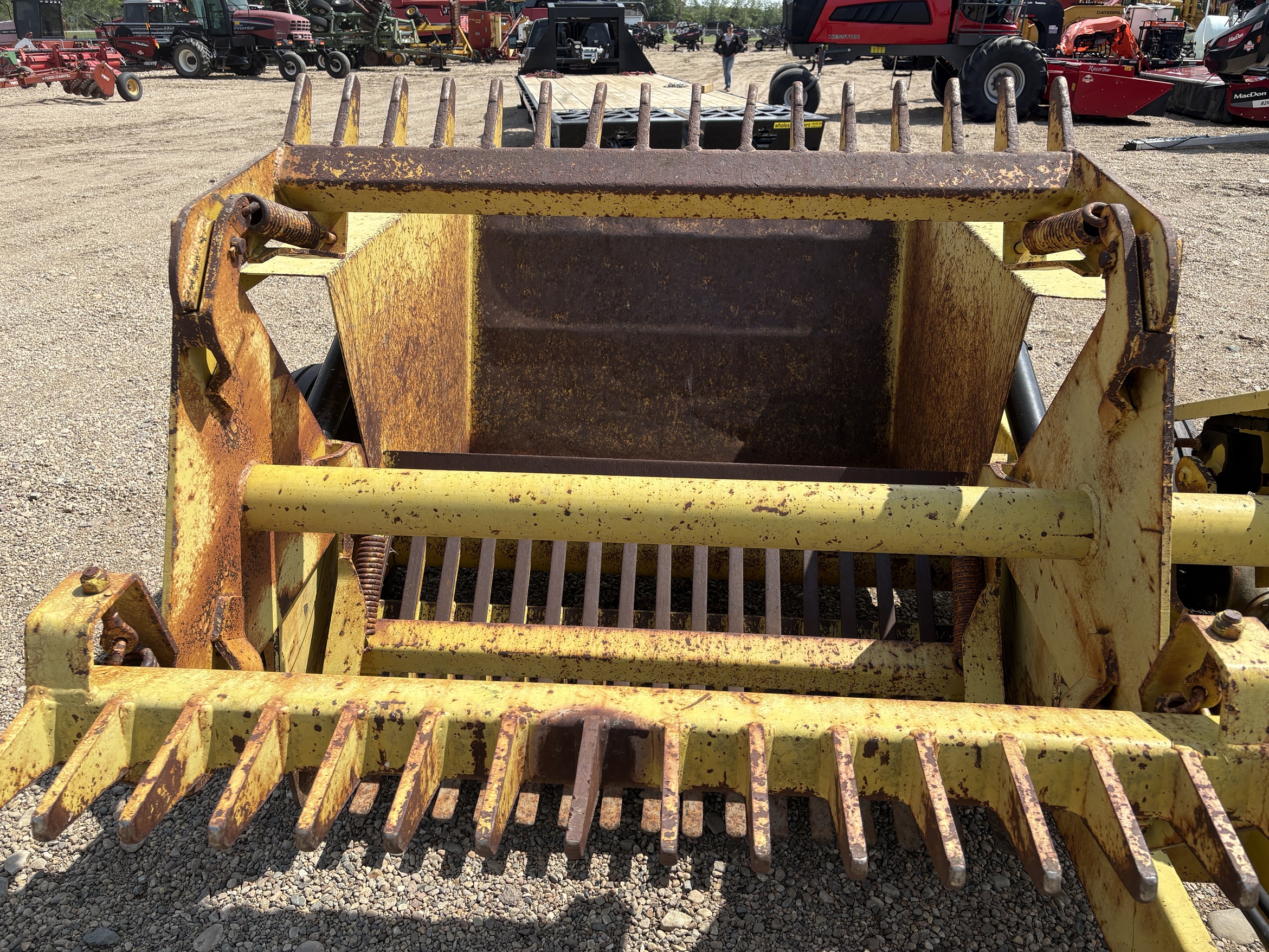 1984 Degelman R570S Rock Picker