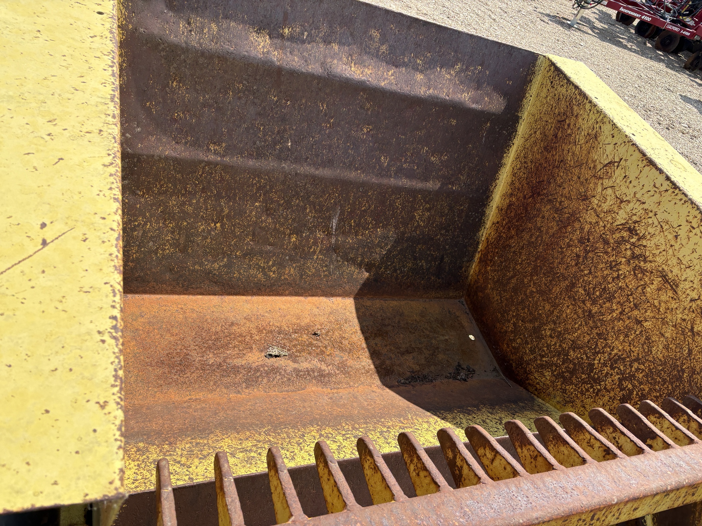 1984 Degelman R570S Rock Picker