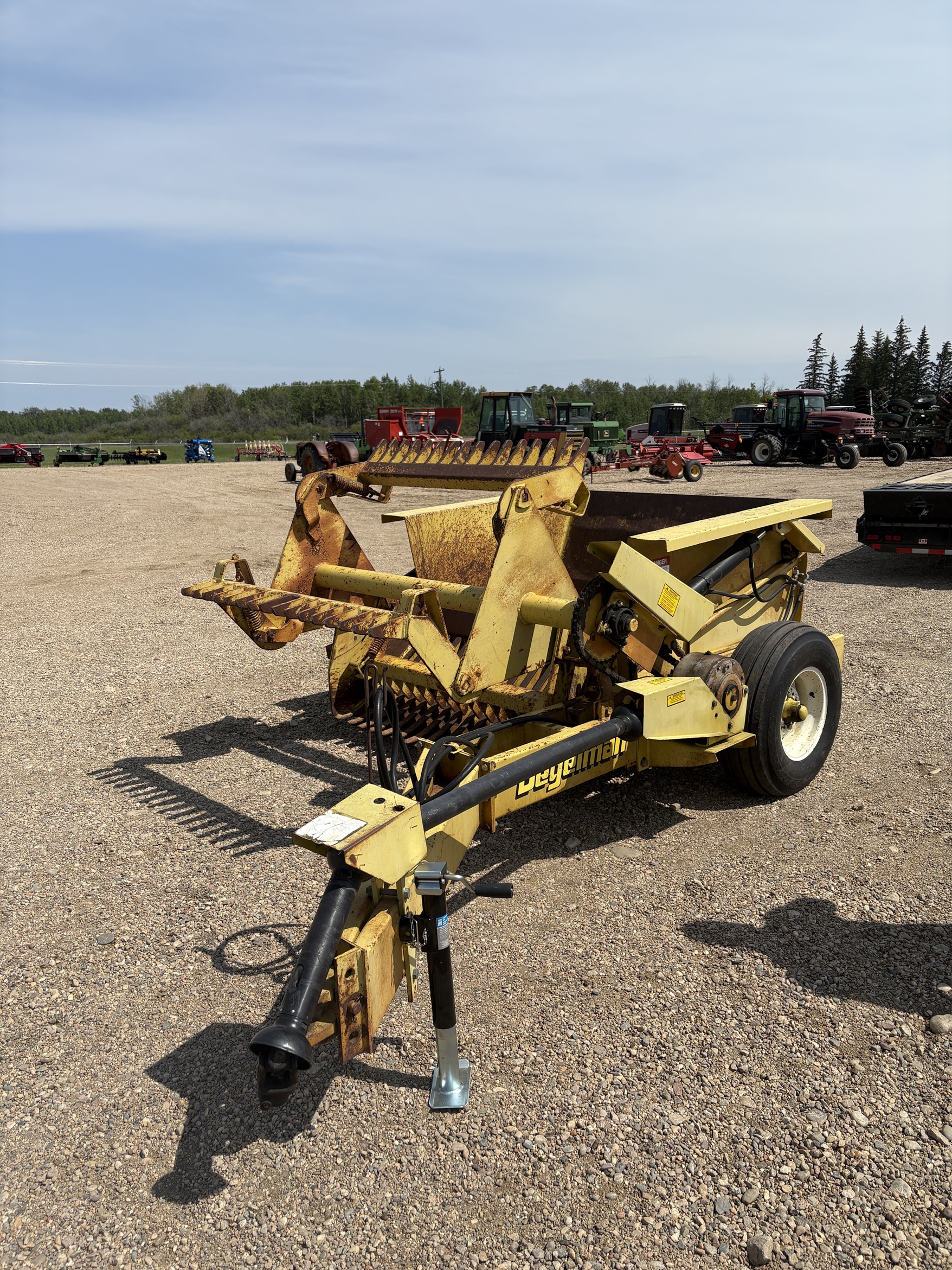 1984 Degelman R570S Rock Picker