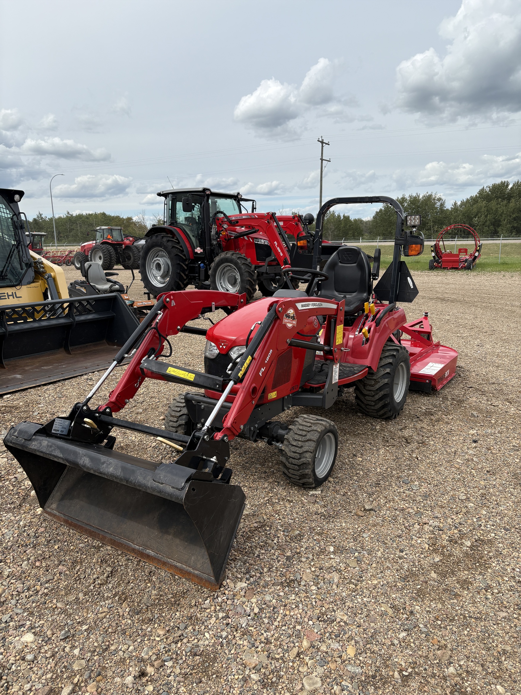 2021 Massey Ferguson GC1725M Tractor