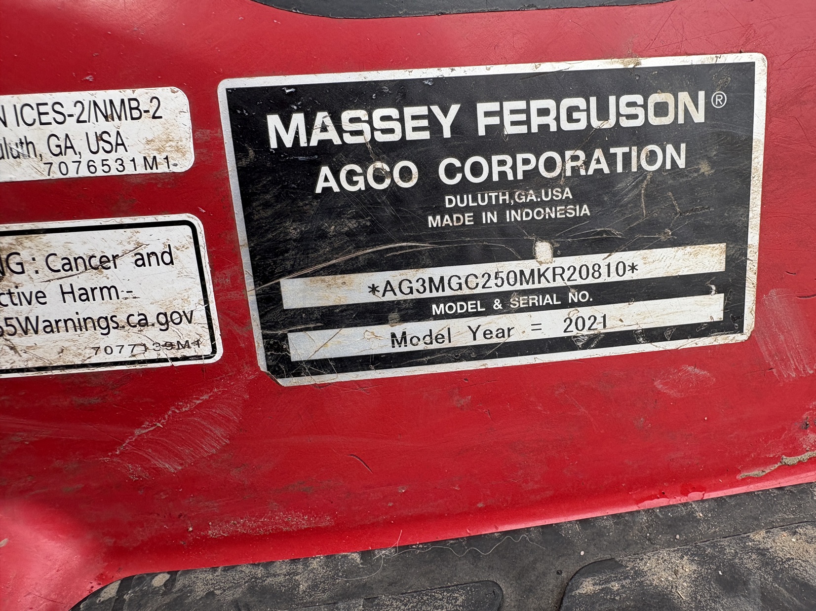 2021 Massey Ferguson GC1725M Tractor