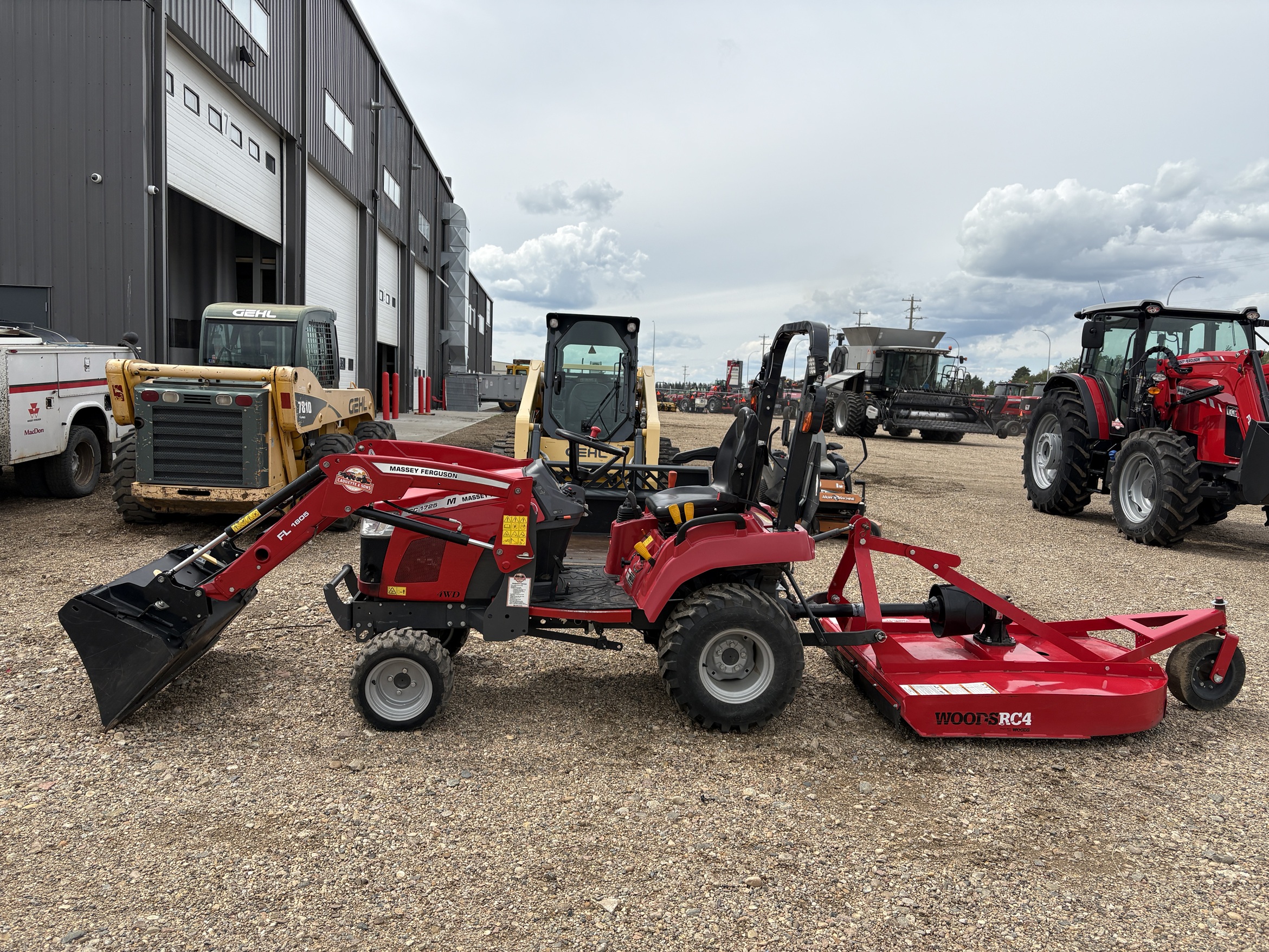 2021 Massey Ferguson GC1725M Tractor