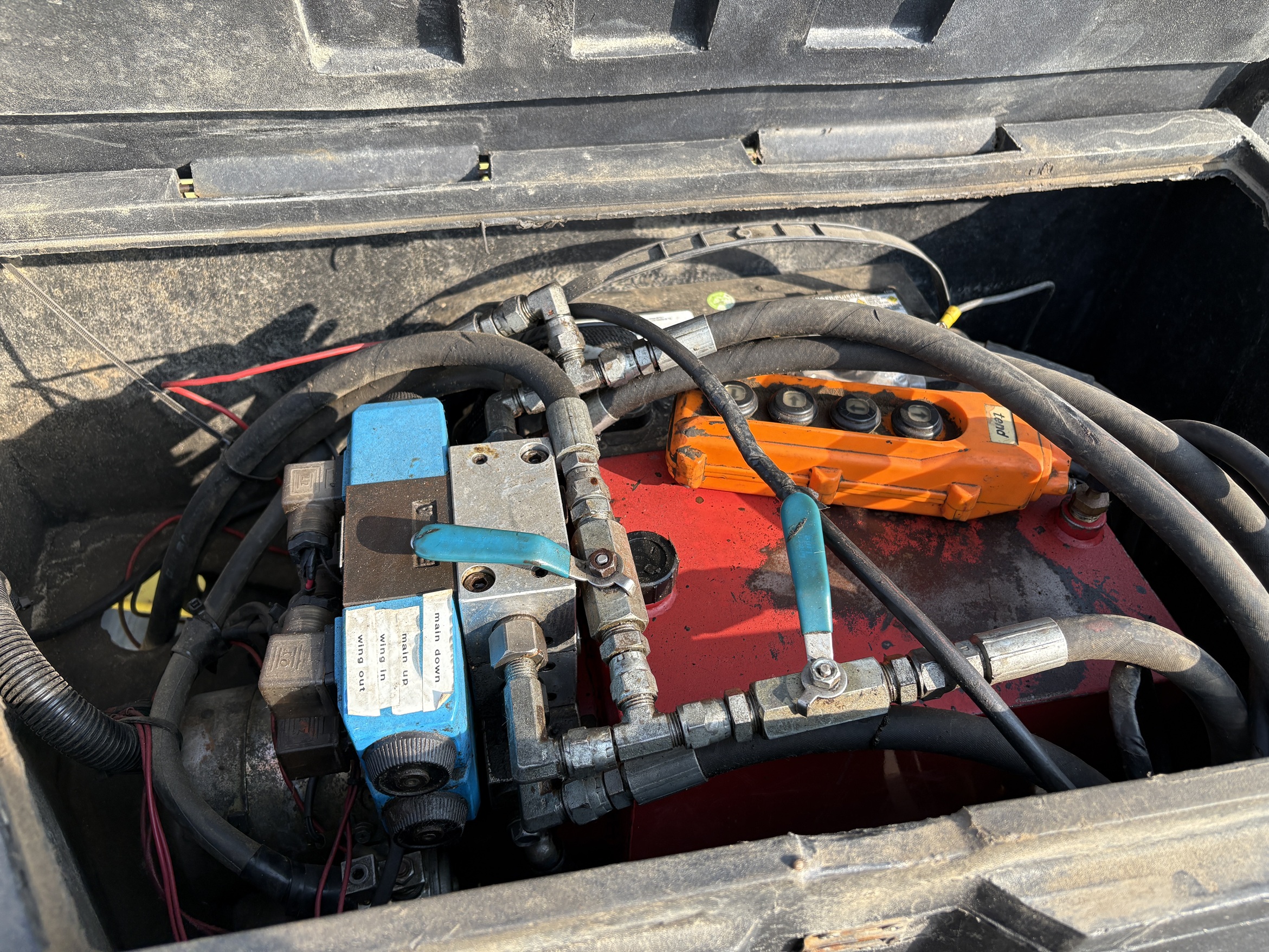 2010 Bergen 6200 Swather Transport