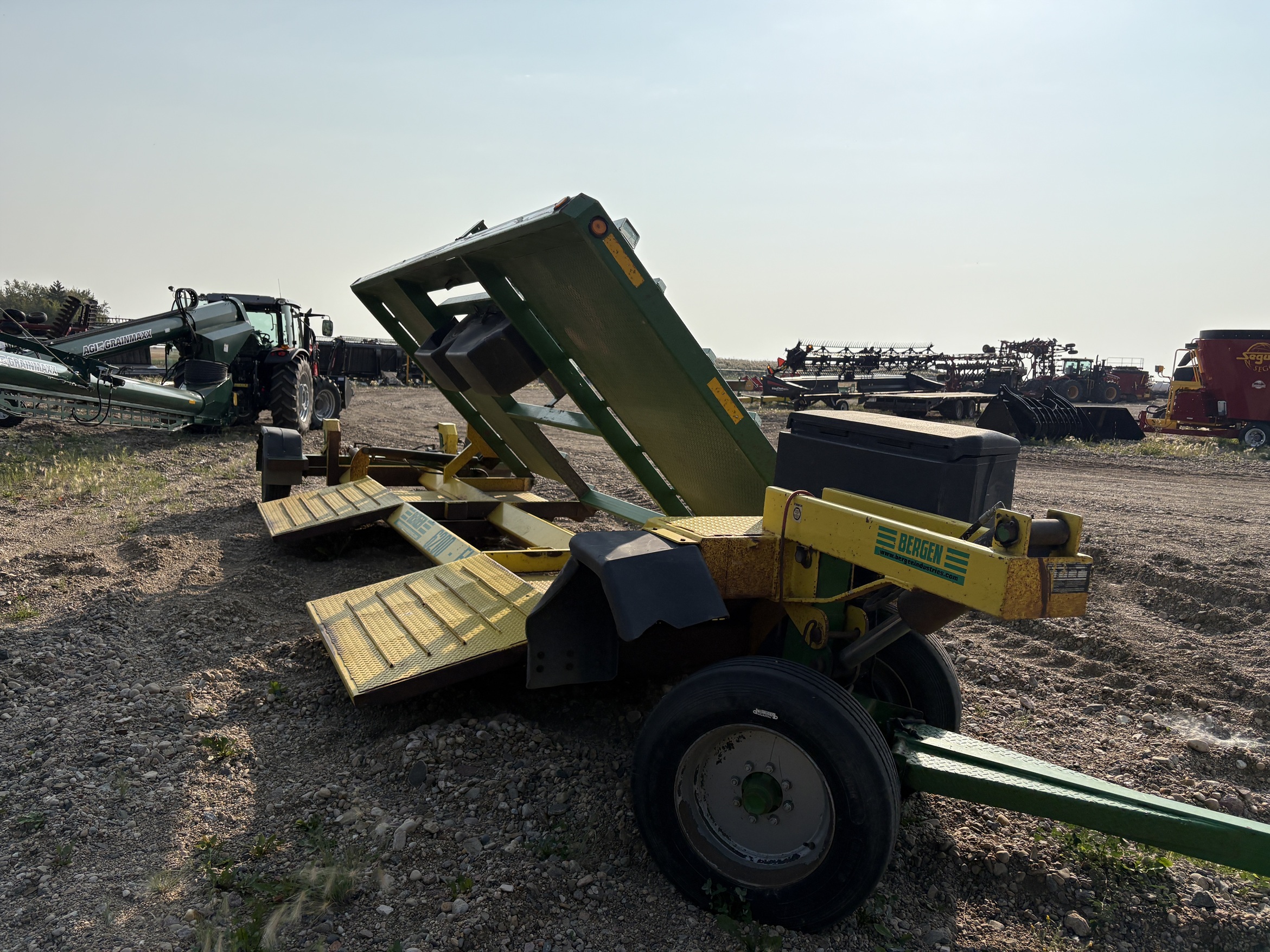 2010 Bergen 6200 Swather Transport