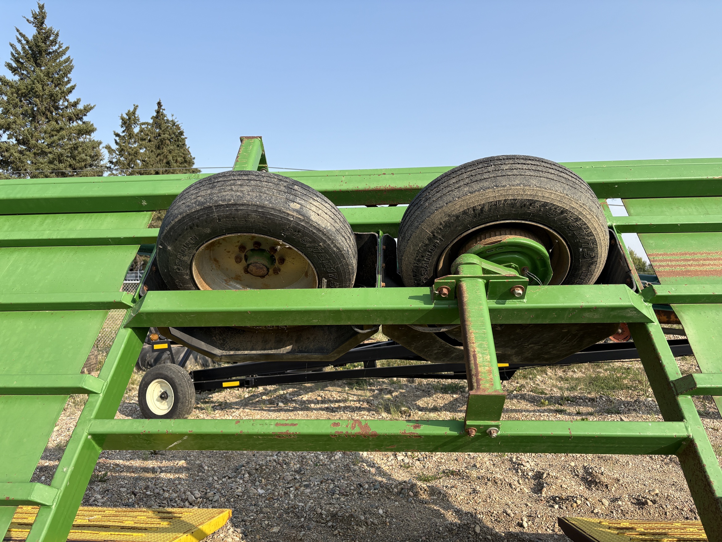 2010 Bergen 6200 Swather Transport