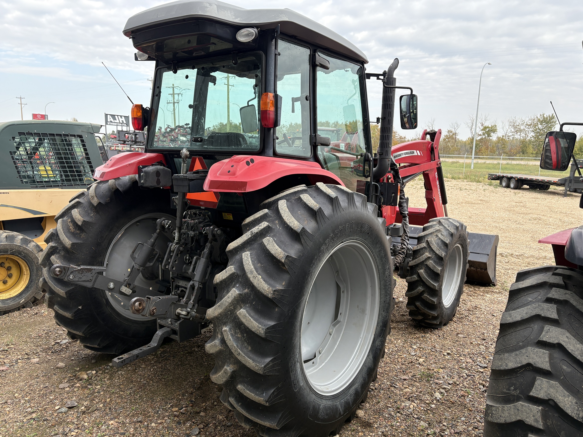 2014 Massey Ferguson 4610 Tractor