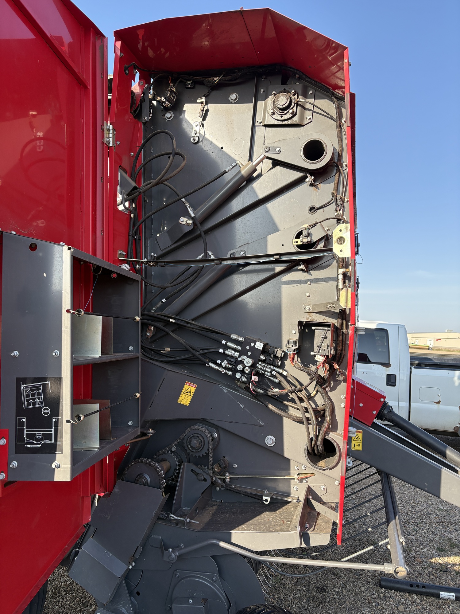 2017 Massey Ferguson 2956 Baler/Round