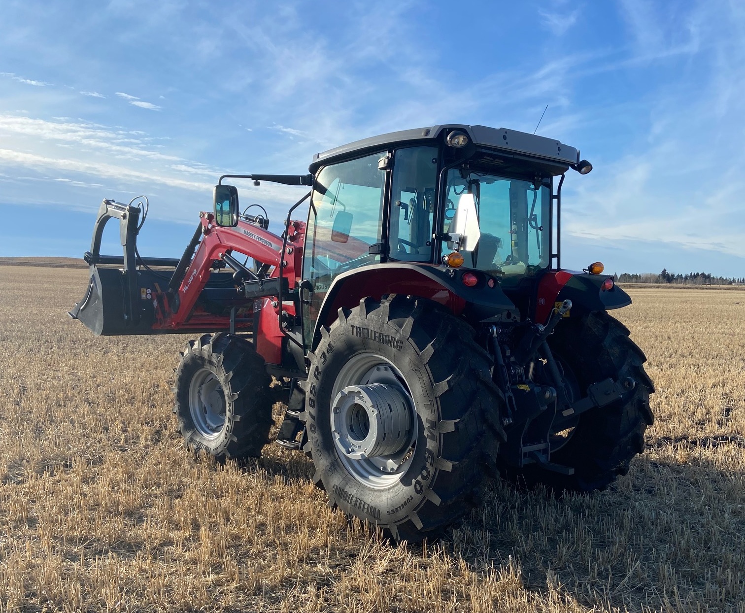 2024 Massey Ferguson 5711 Dyna4 Tractor