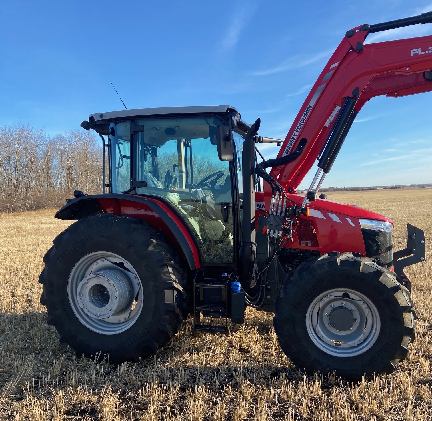 2024 Massey Ferguson 5711 Dyna4 Tractor