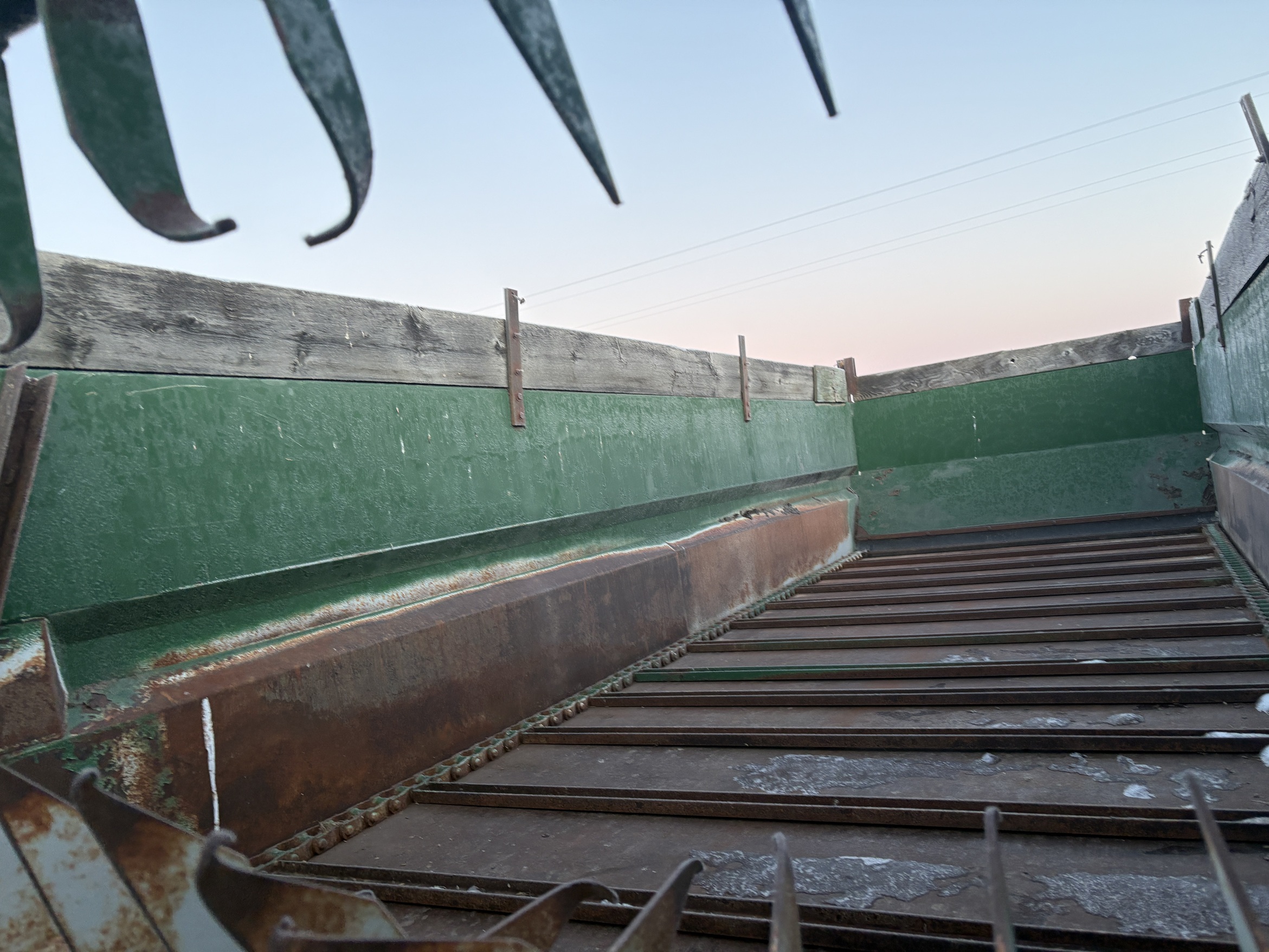 2002 Artex FW1803 Feed Wagon