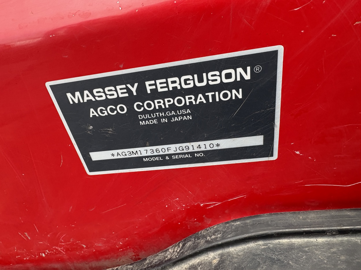 2015 Massey Ferguson 1736 Tractor