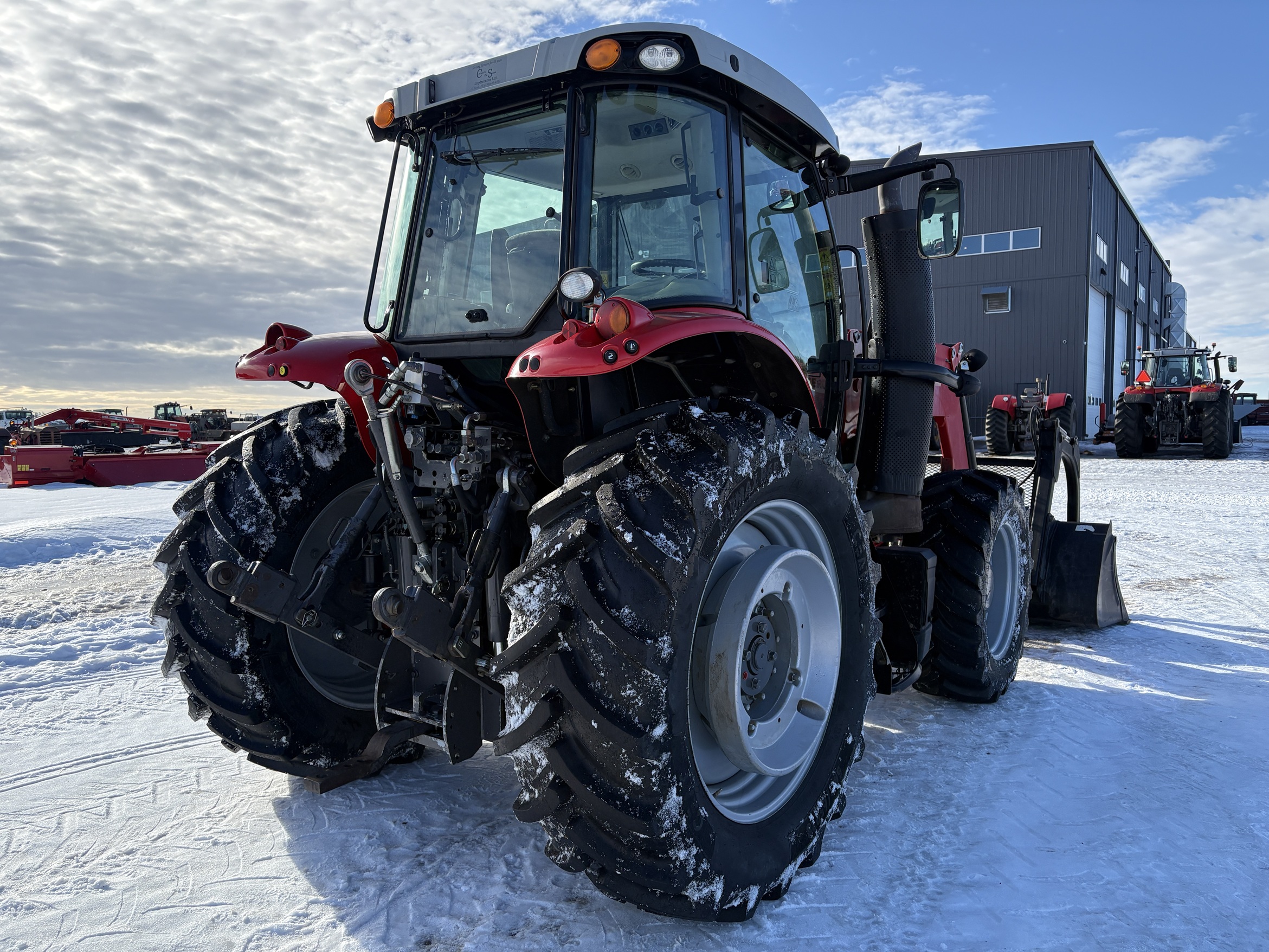 2014 Massey Ferguson 6616 Classic Tractor