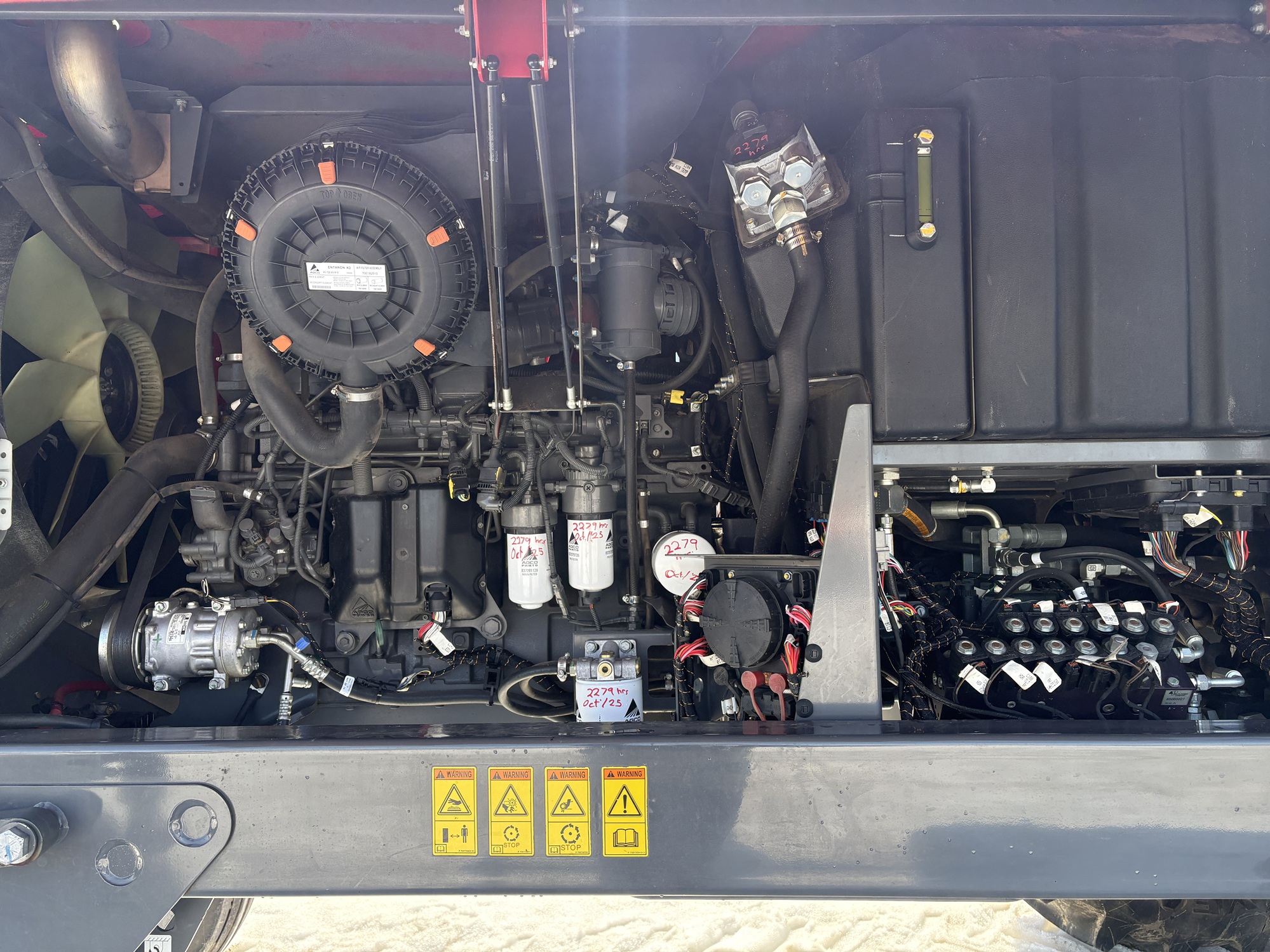 2015 Massey Ferguson WR9870 Windrower