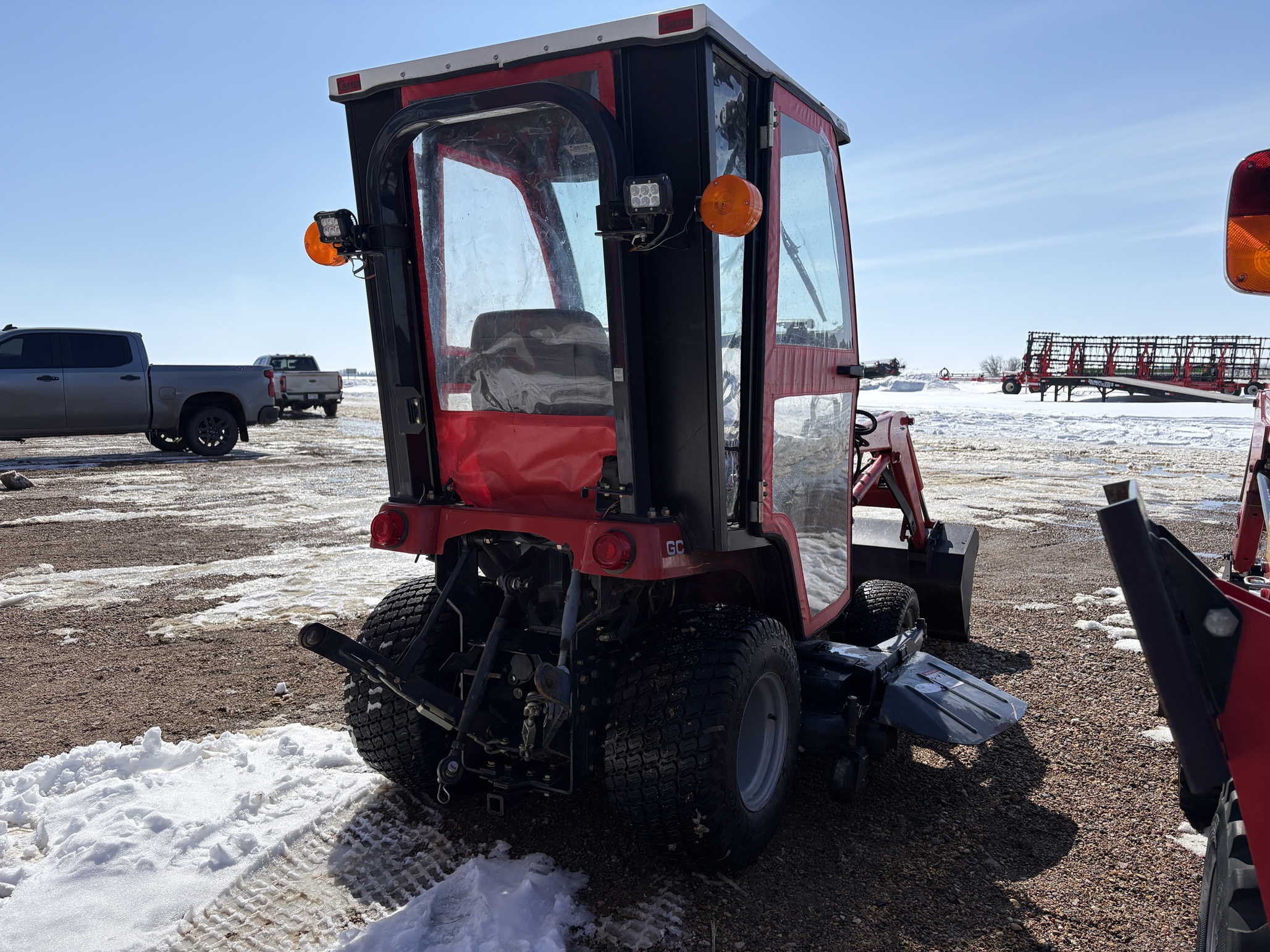 2007 Massey Ferguson GC2300 Tractor