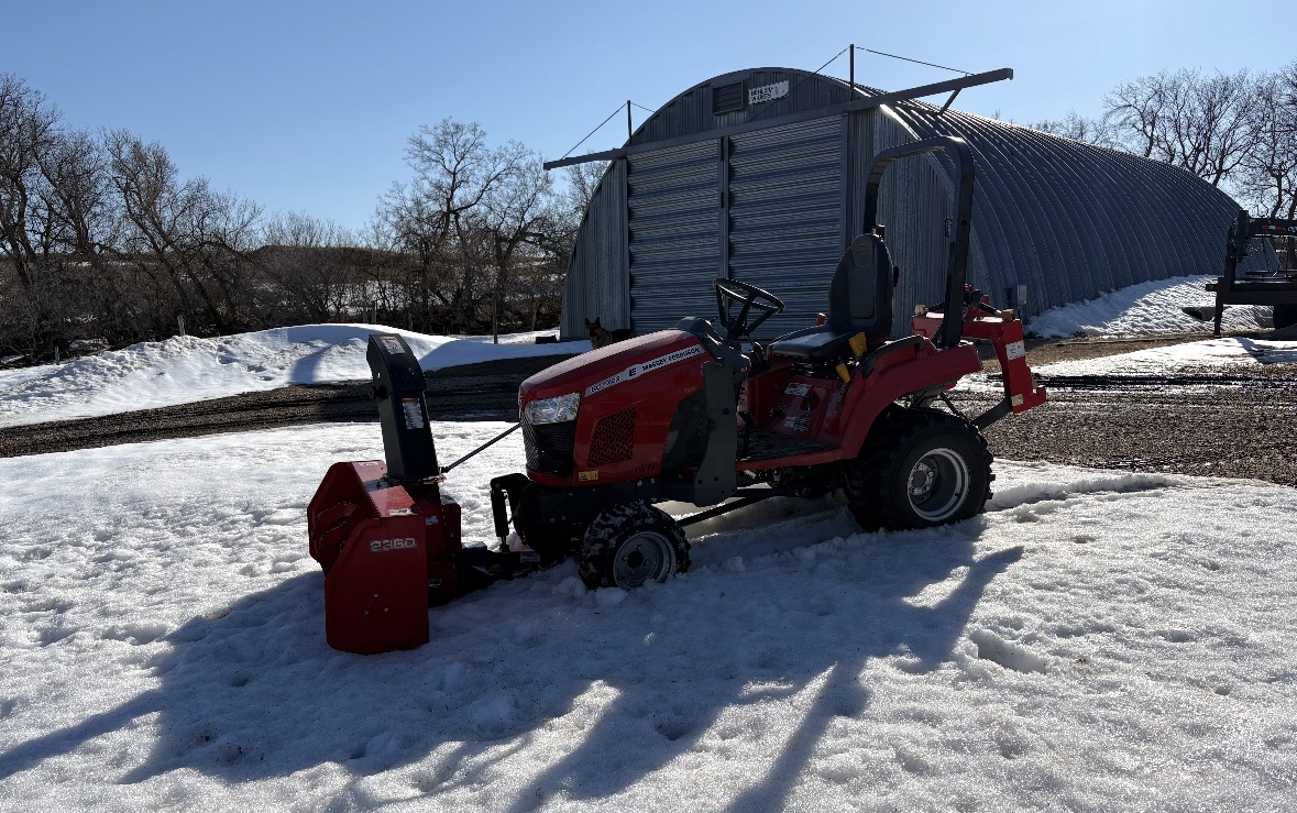 2021 Massey Ferguson GC1723E Tractor