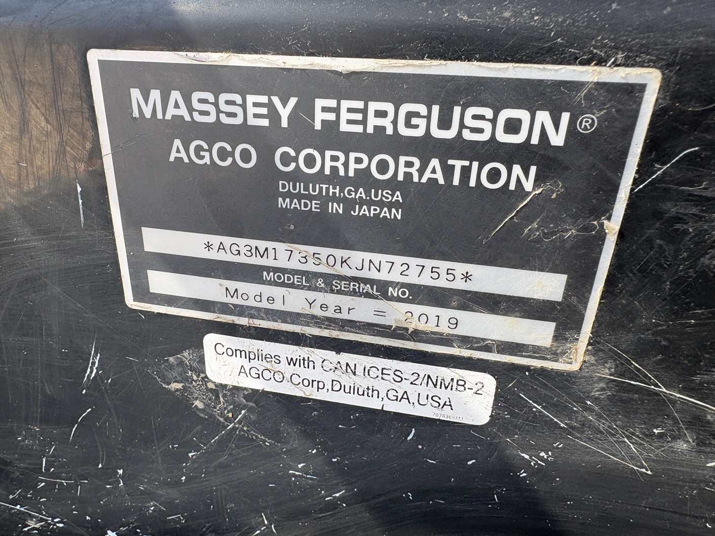 2019 Massey Ferguson 1735M Tractor