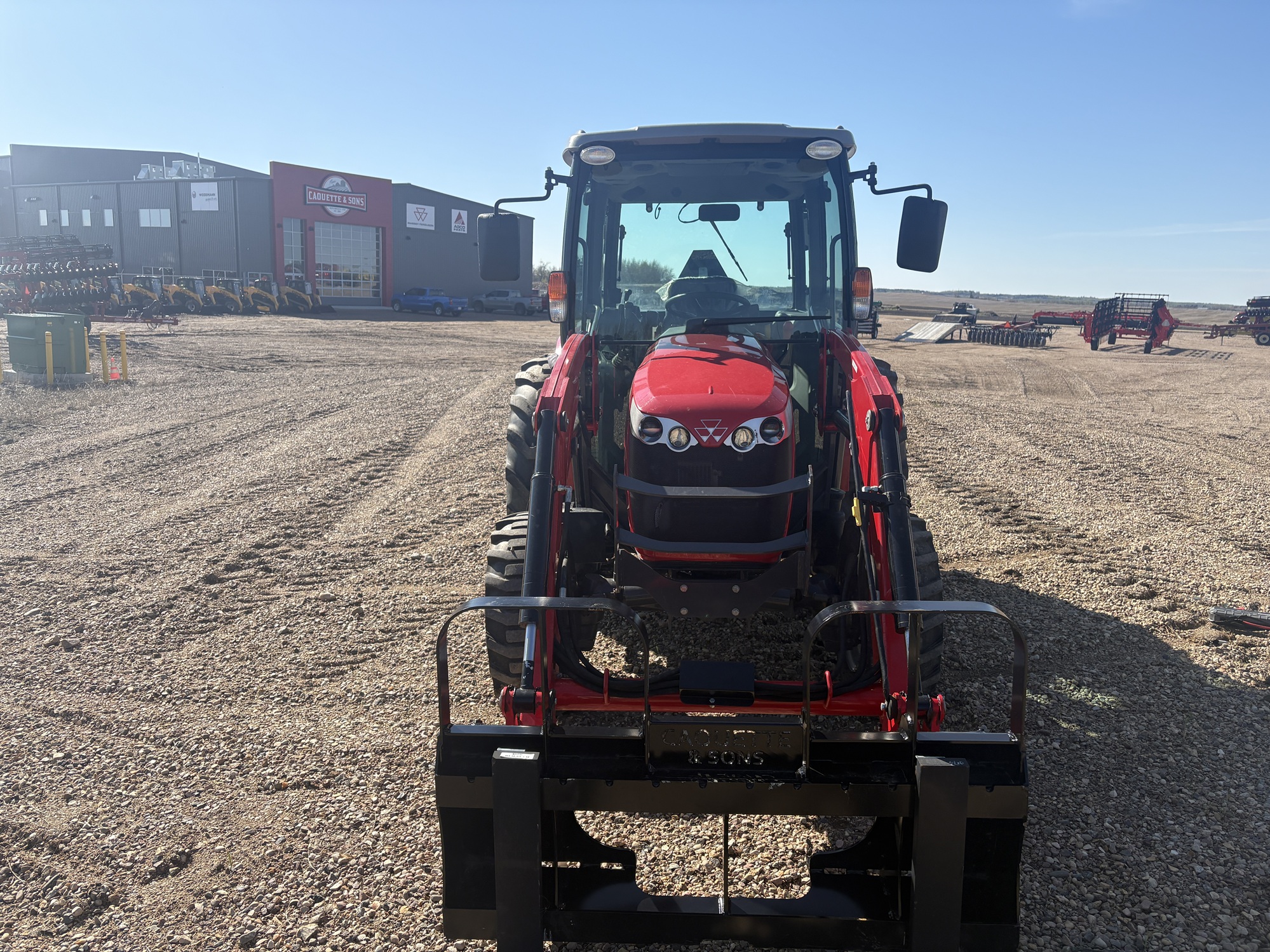 2019 Massey Ferguson 1735M Tractor