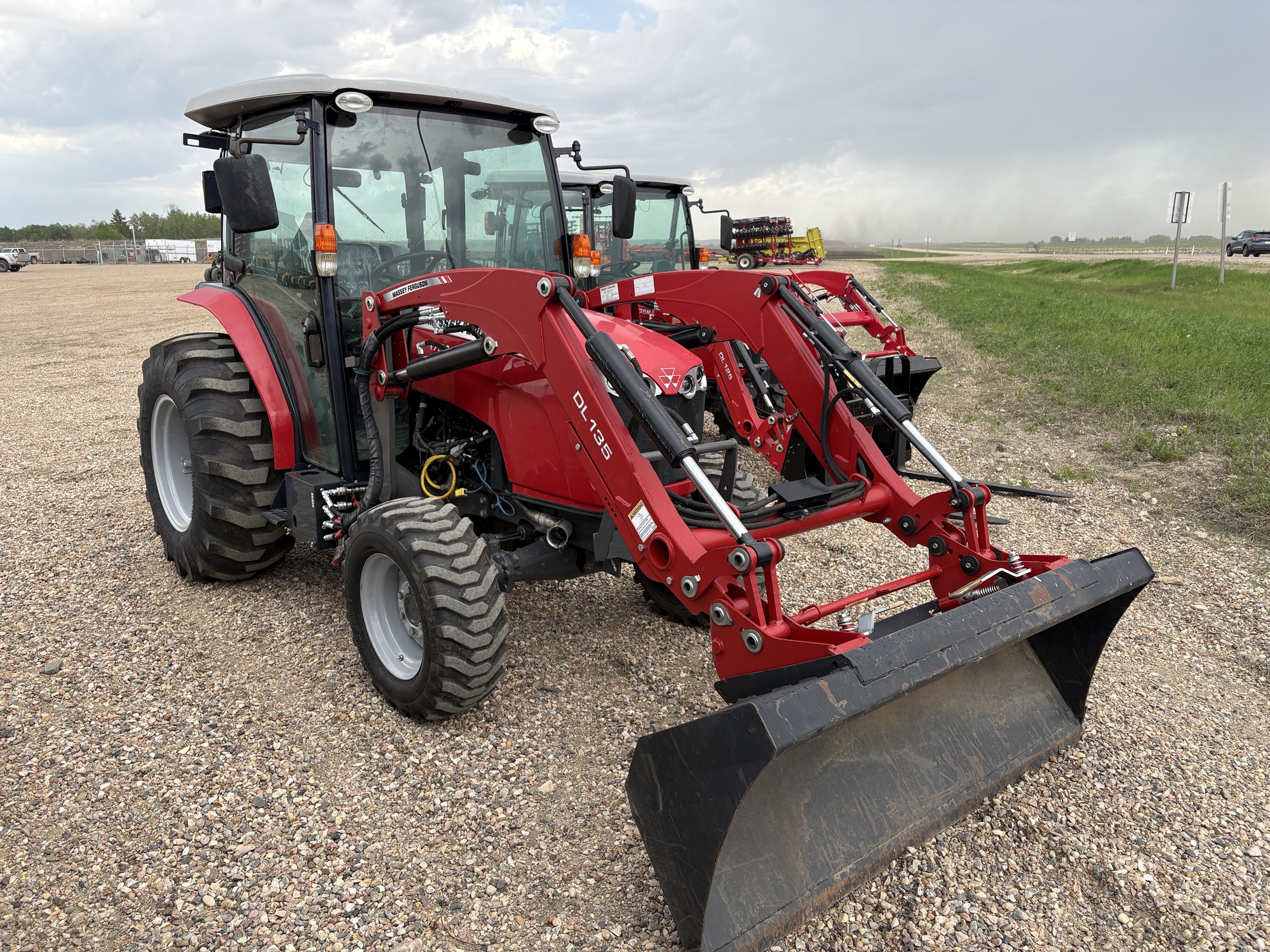 2016 Massey Ferguson 1754 Tractor
