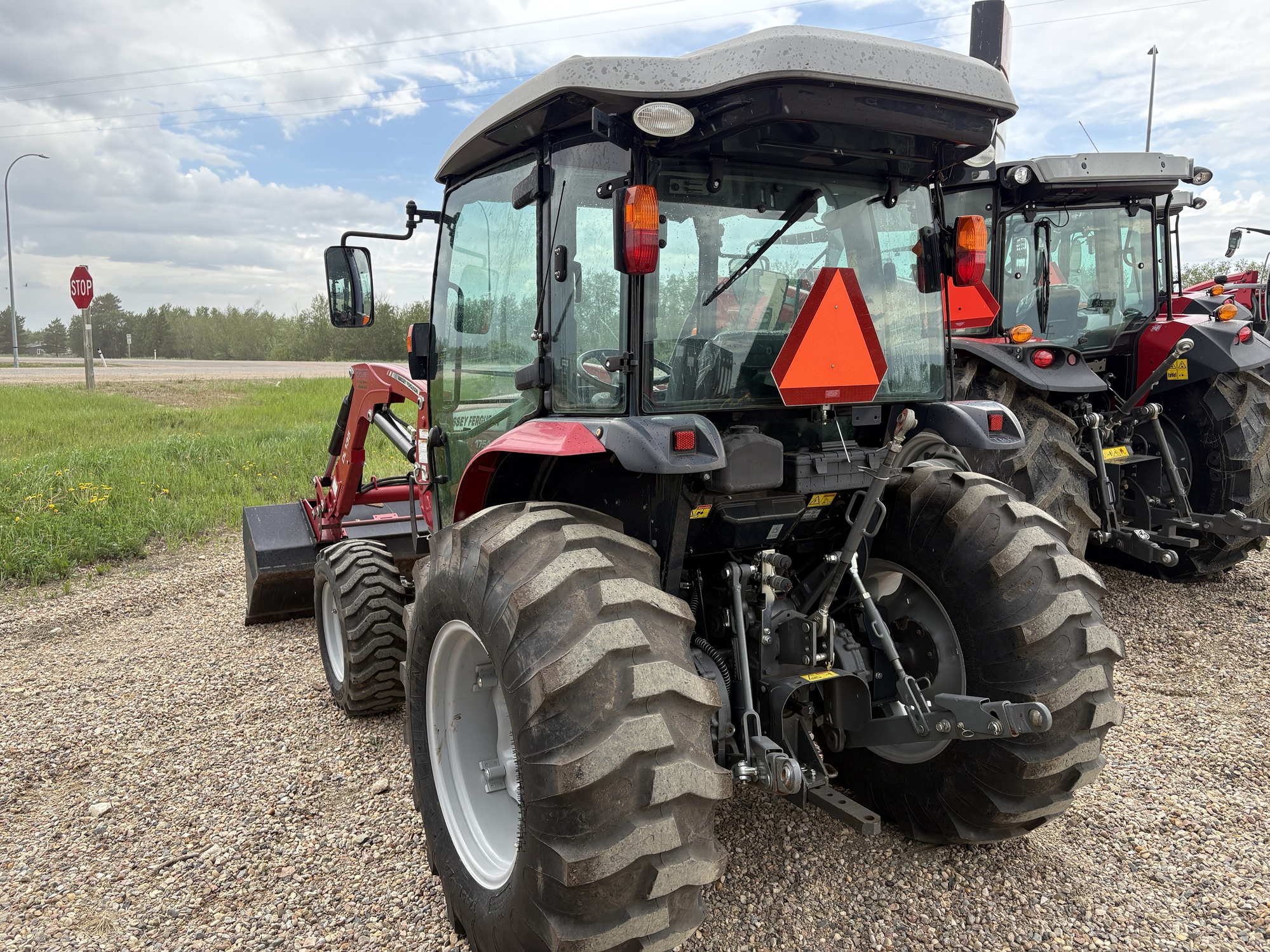 2016 Massey Ferguson 1754 Tractor