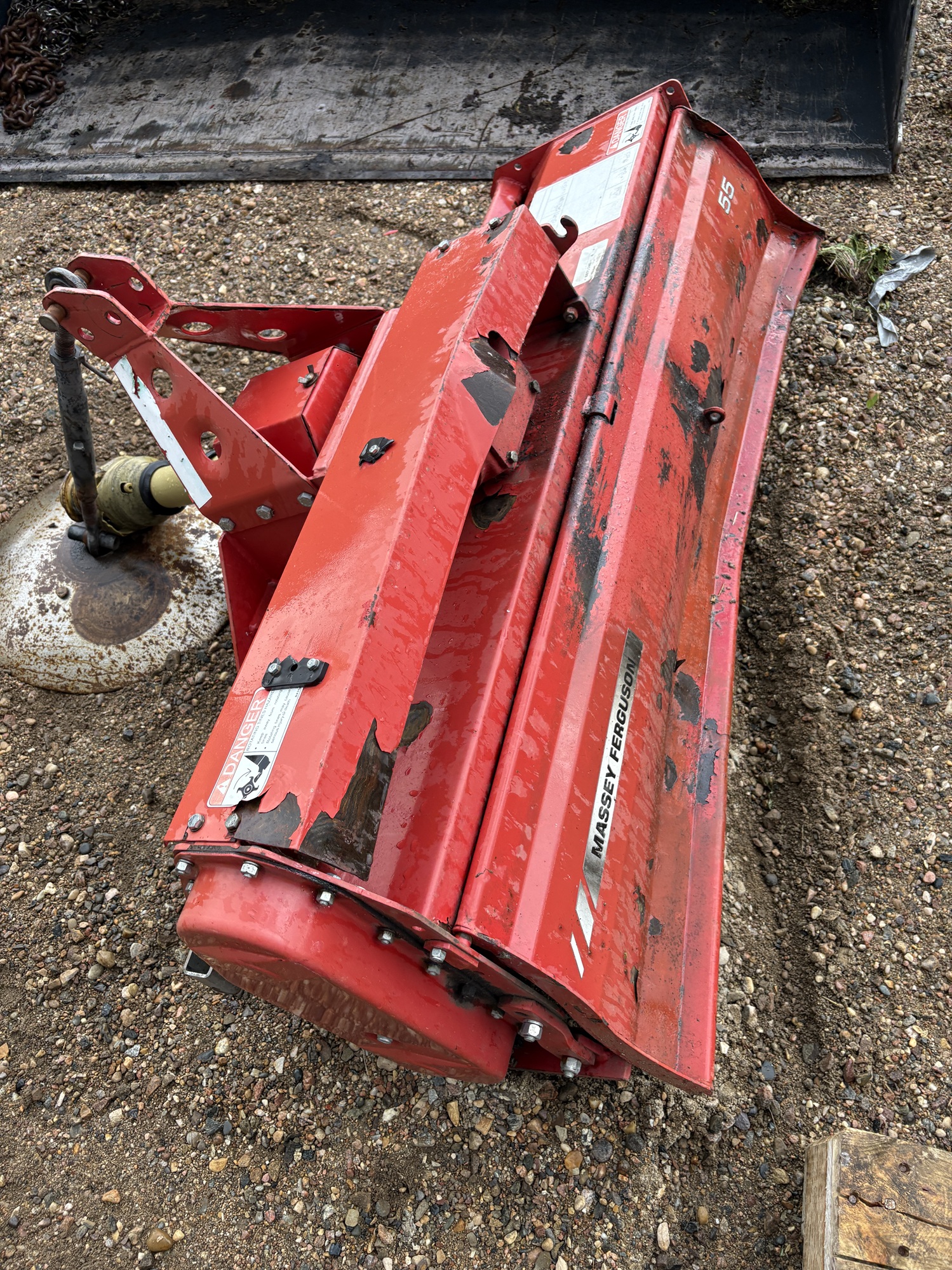 2016 Massey Ferguson 1754 Tractor
