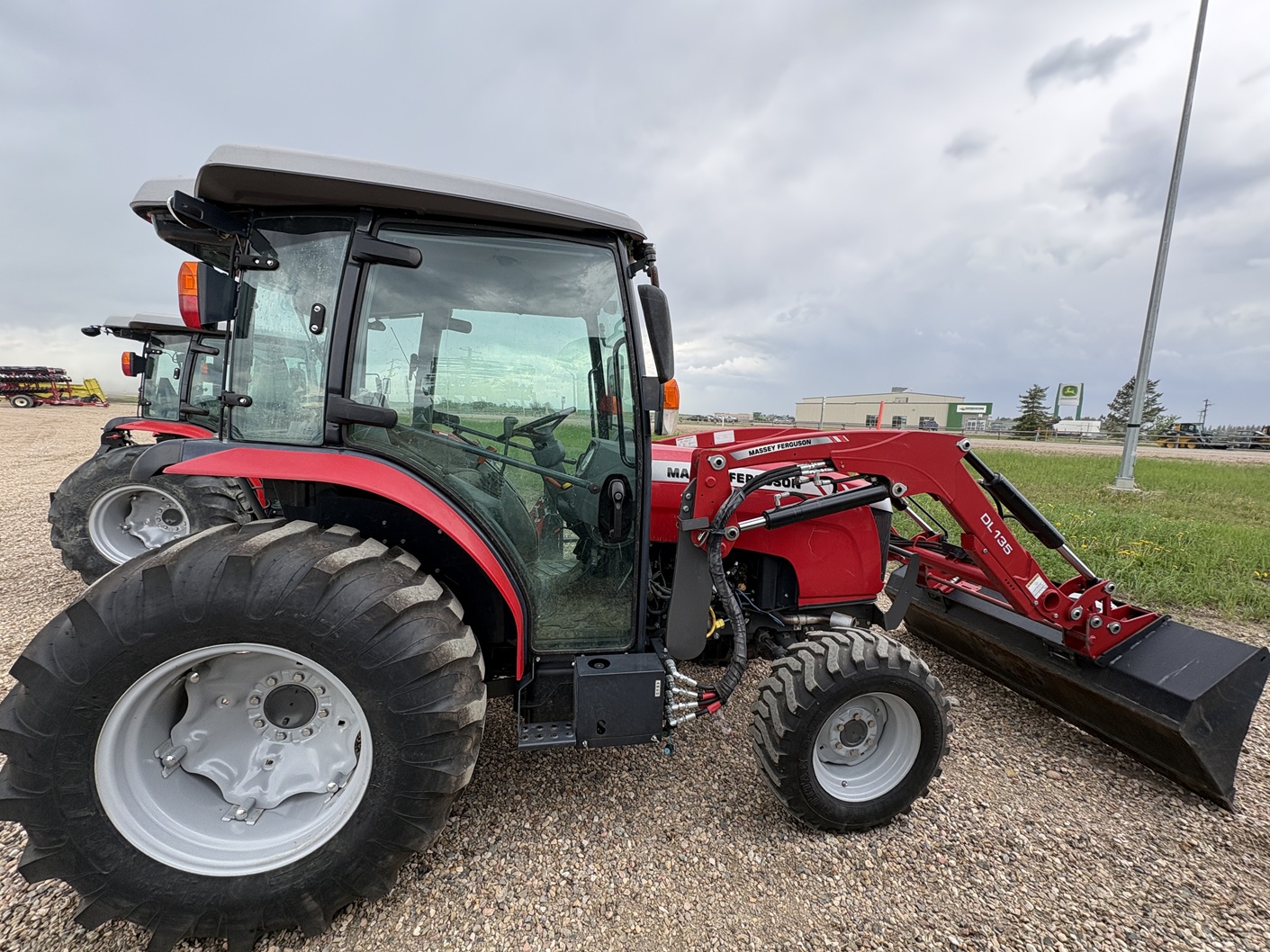 2016 Massey Ferguson 1754 Tractor