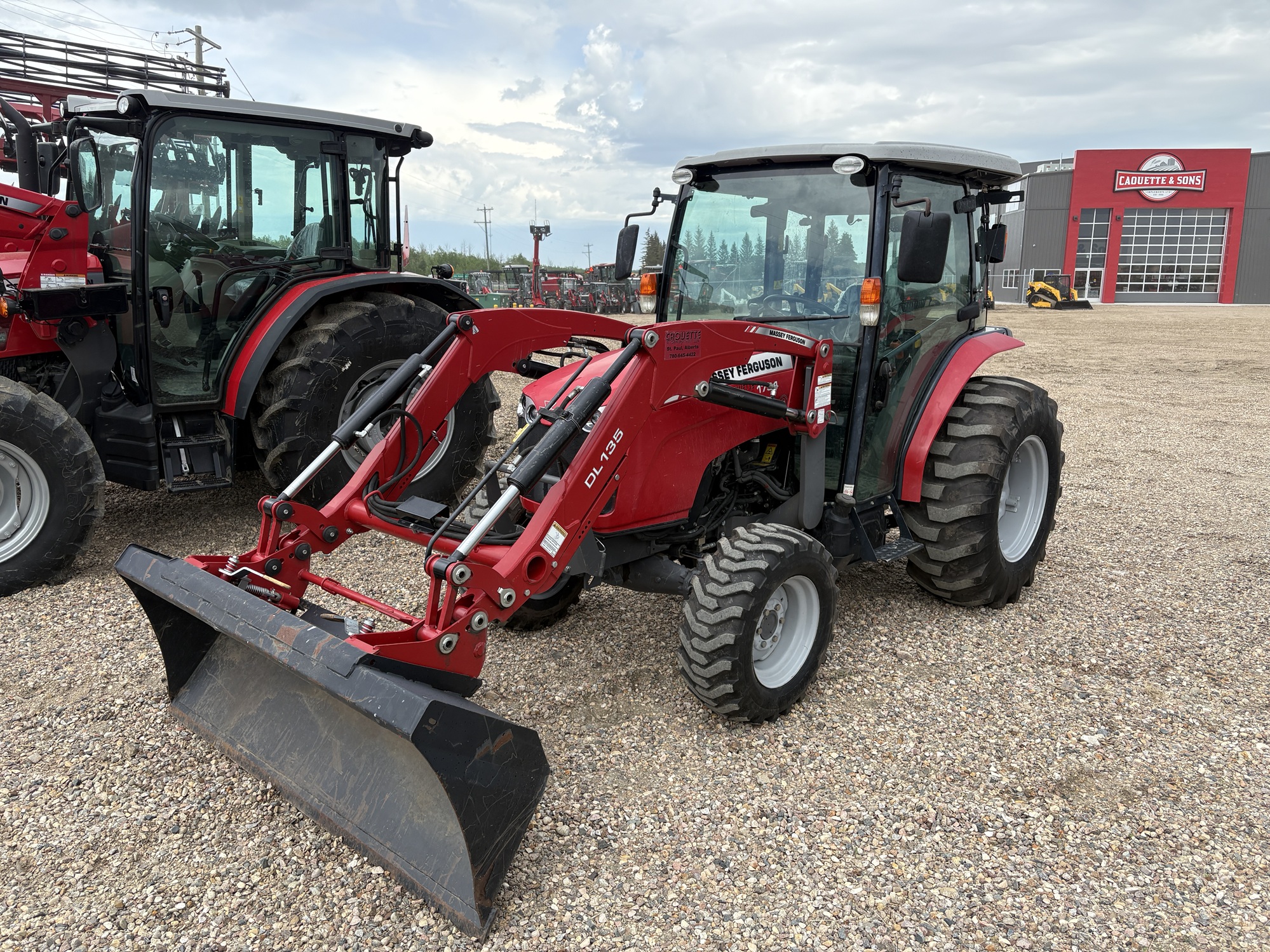 2016 Massey Ferguson 1754 Tractor