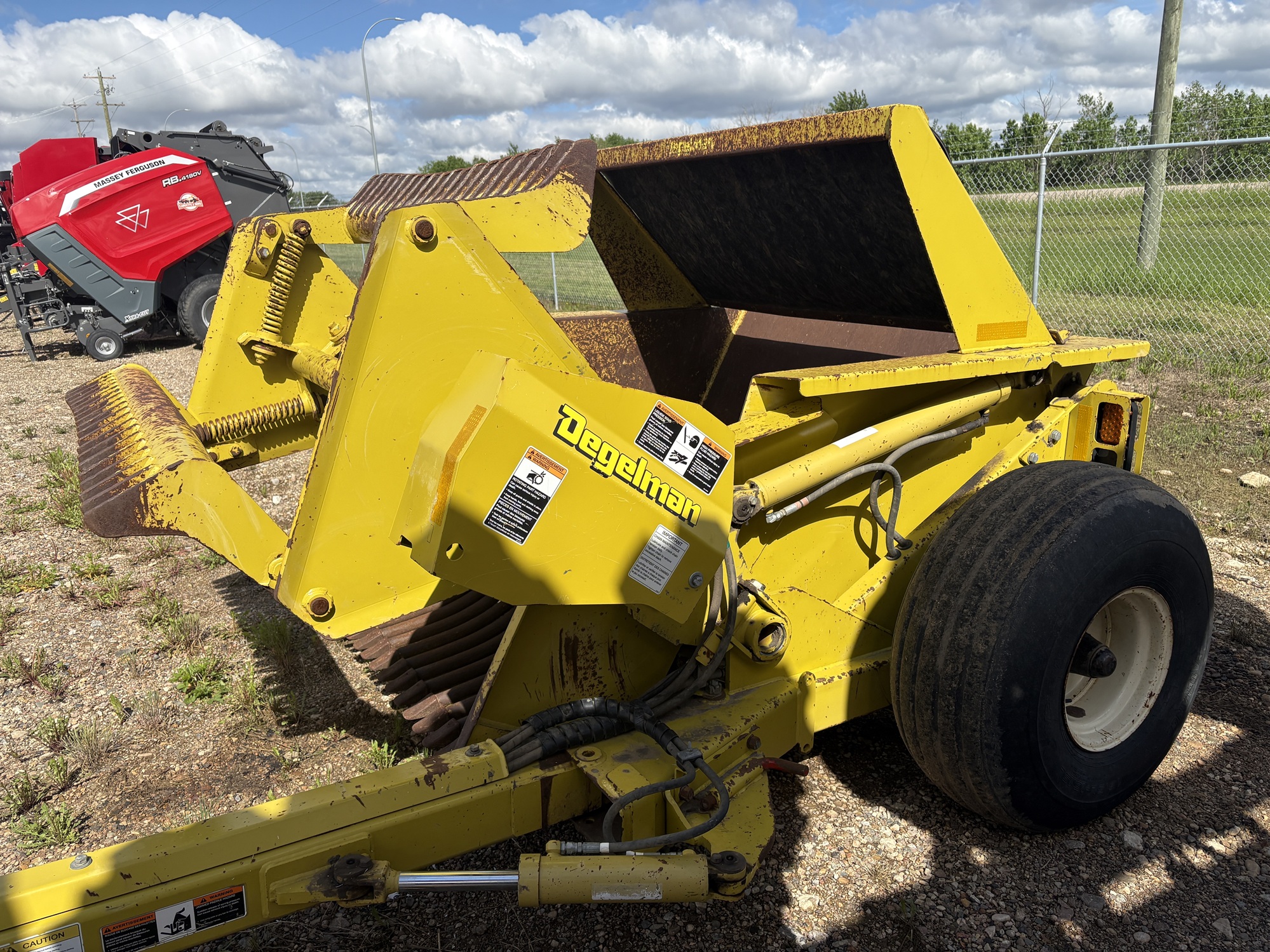 2019 Degelman RP7200 Rock Picker