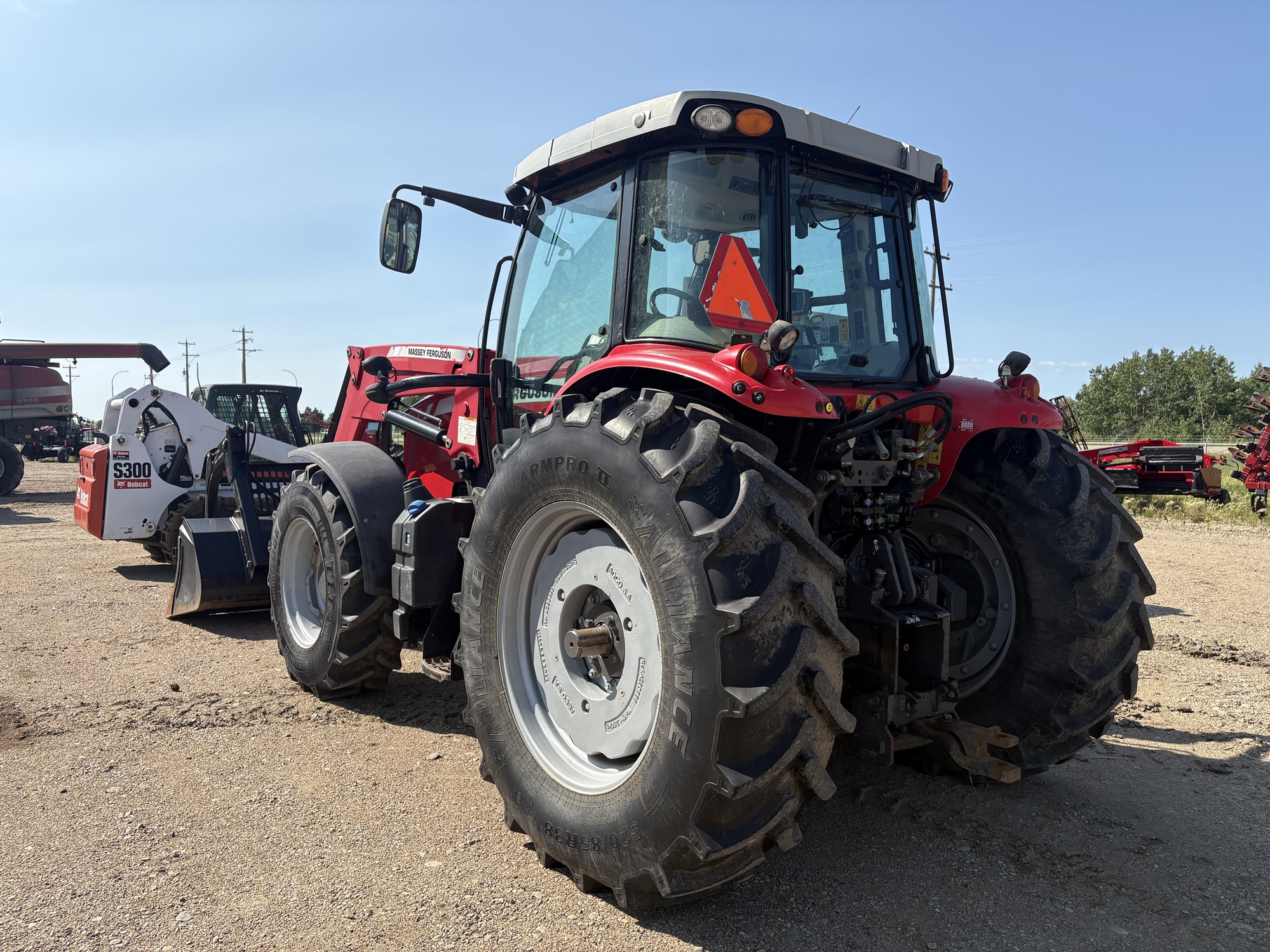2013 Massey Ferguson 7618 Deluxe Tractor