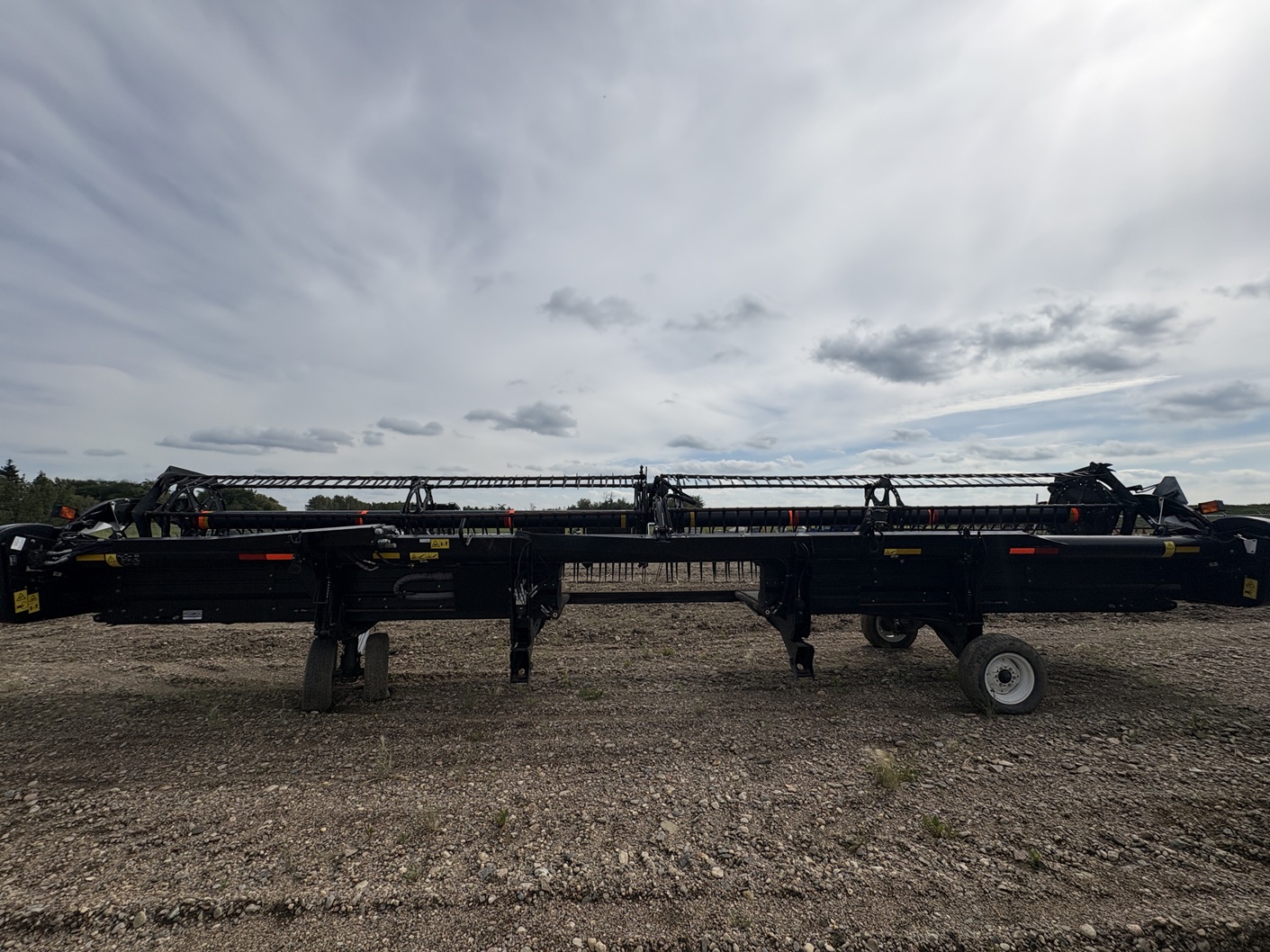 2012 MacDon D60-35 Header Draper